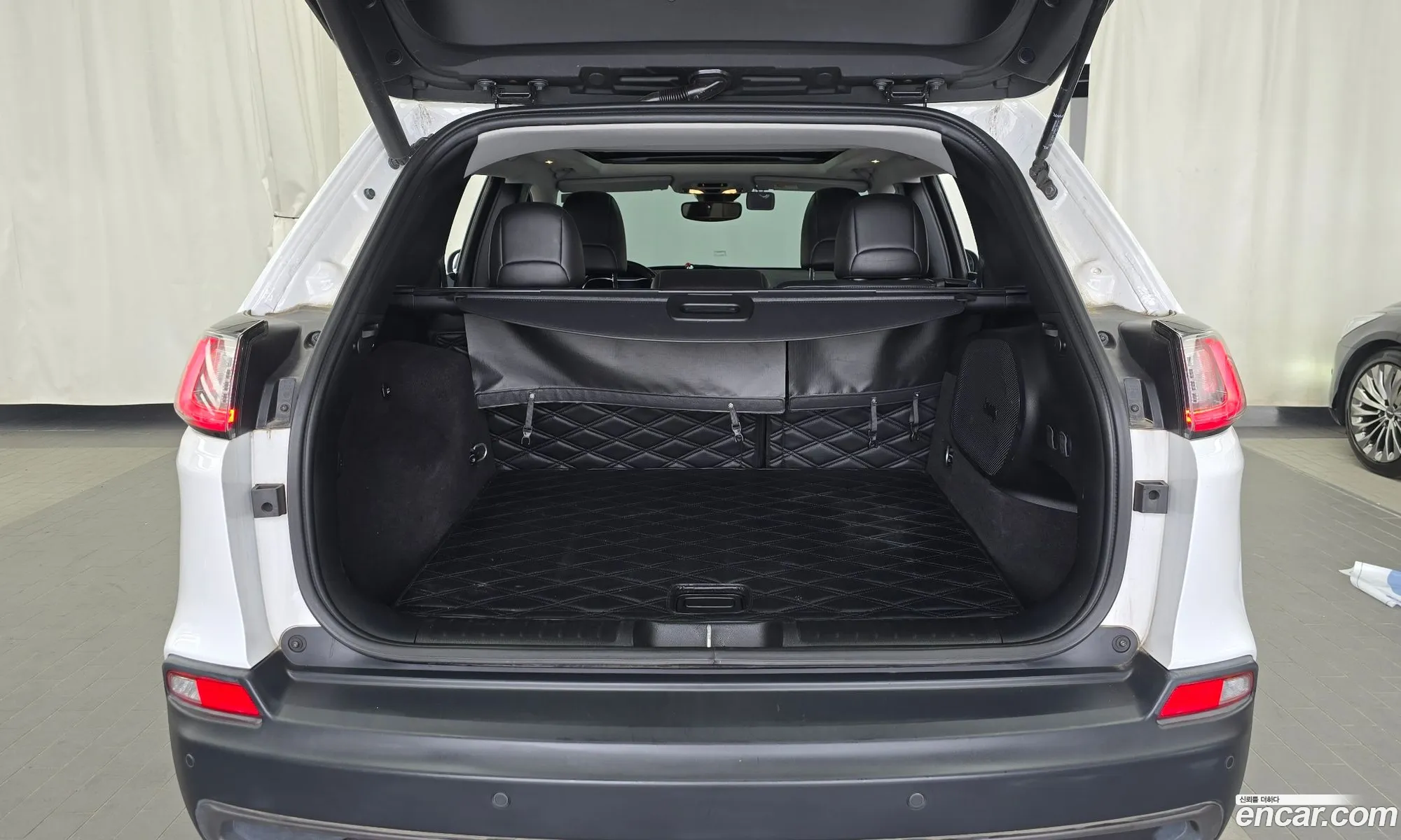 Jeep Cherokee 2020 1C4PJMBX4LD608467 — 3