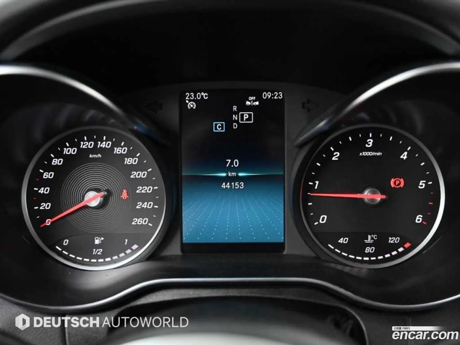Mercedes-Benz C-Class W205 2019 — 18