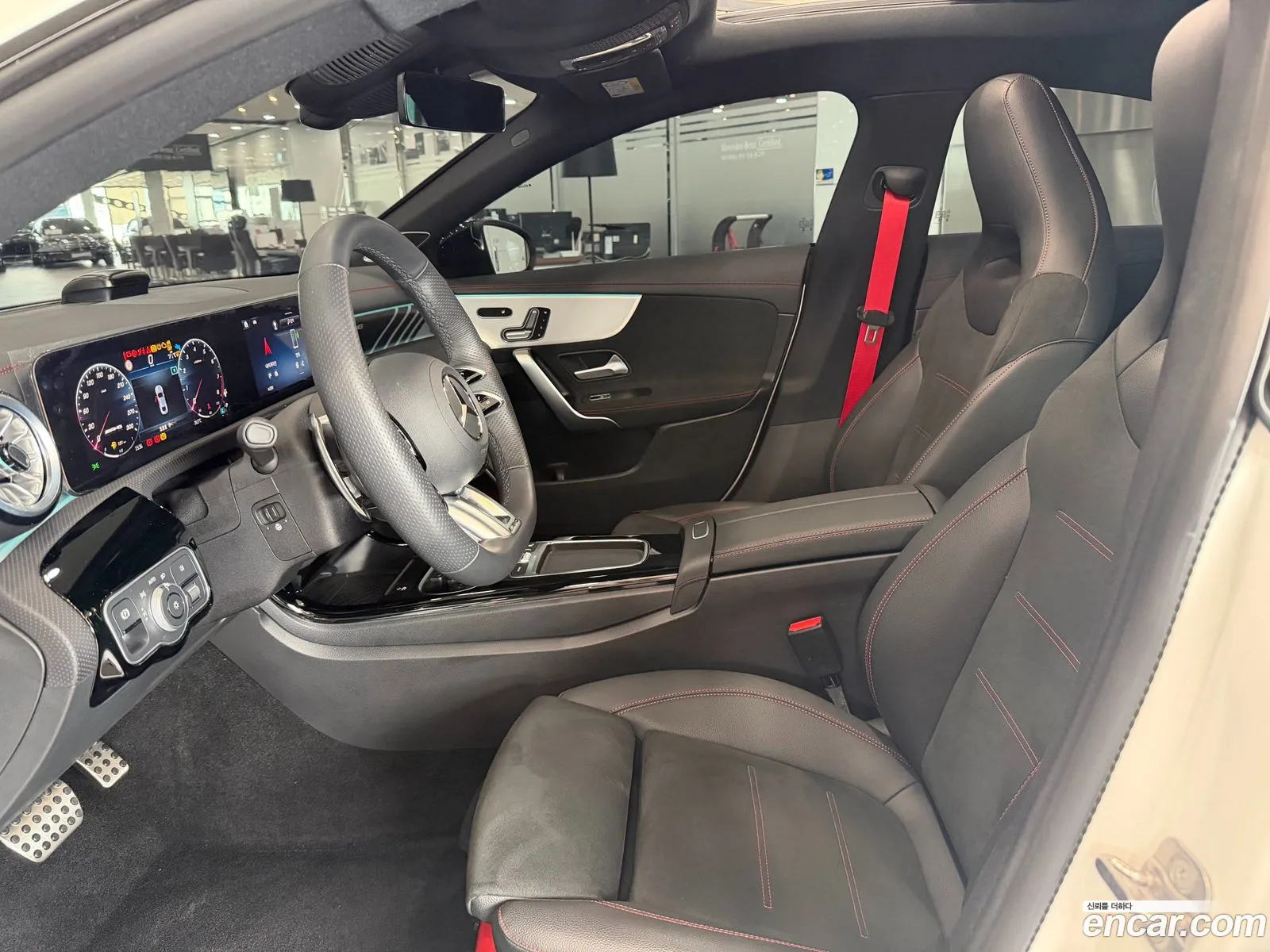 Mercedes-Benz CLA-Class C118 2025 — 5