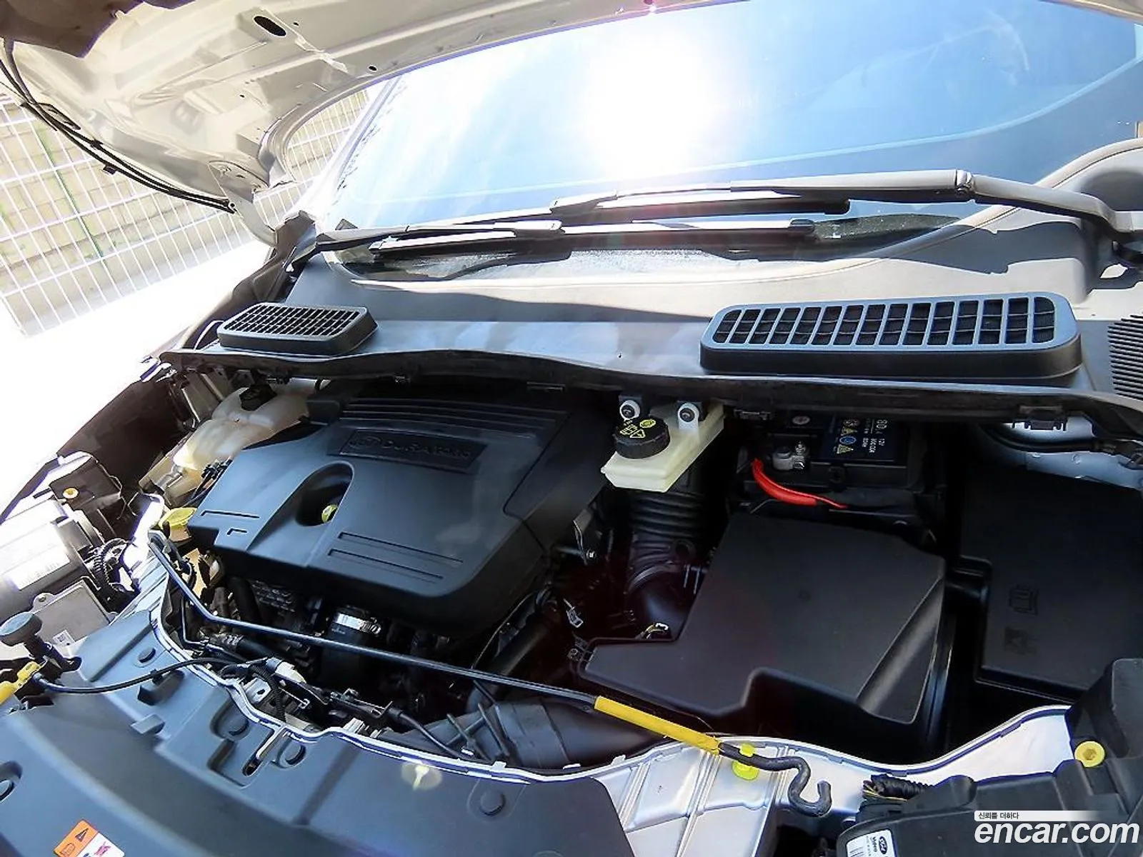 Ford Kuga 2016 — 12