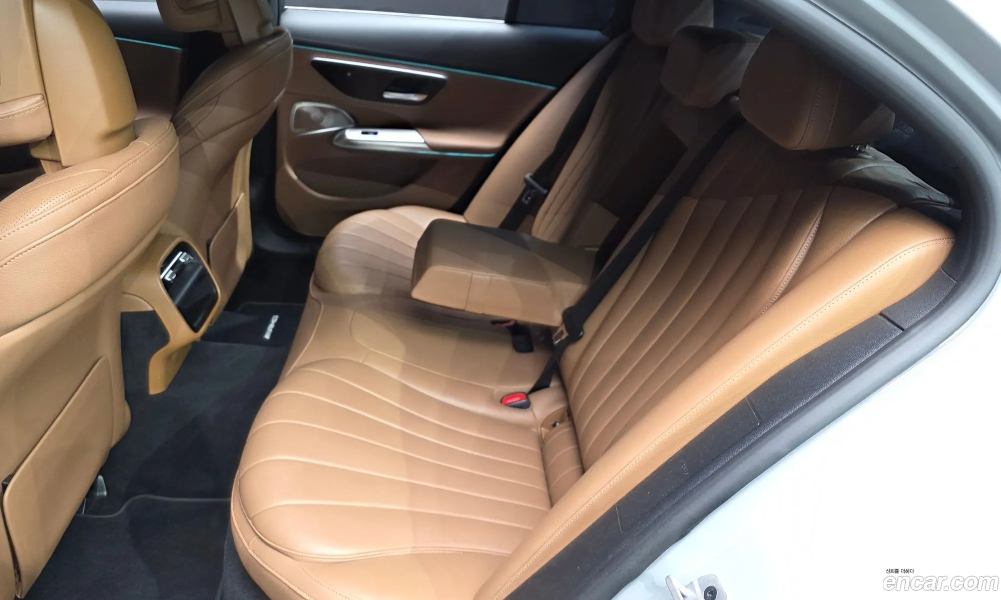 Mercedes-Benz E-Class W214 2024 — 28