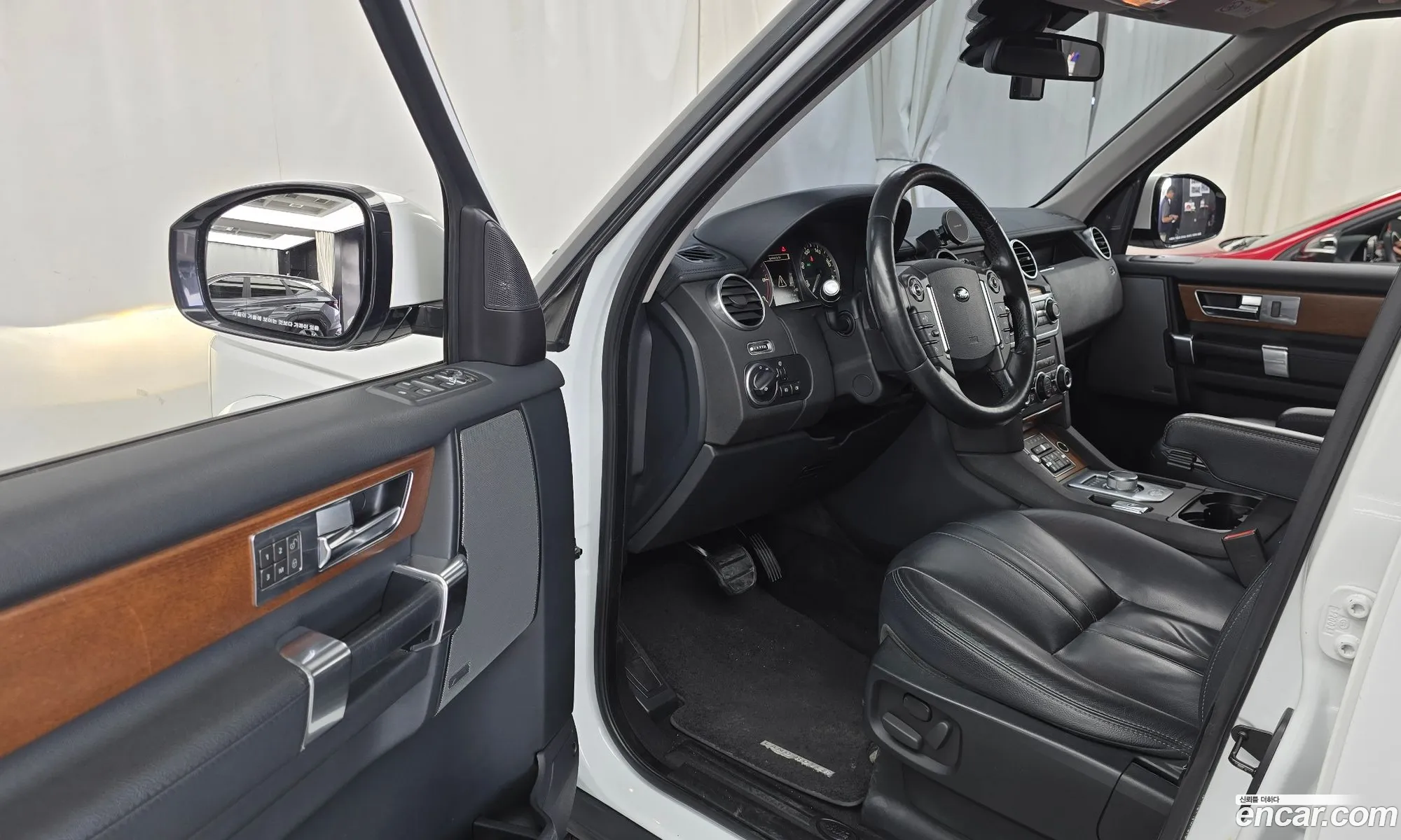 Land Rover Discovery 4 2015 SALLAAAG6GA779211 — 13