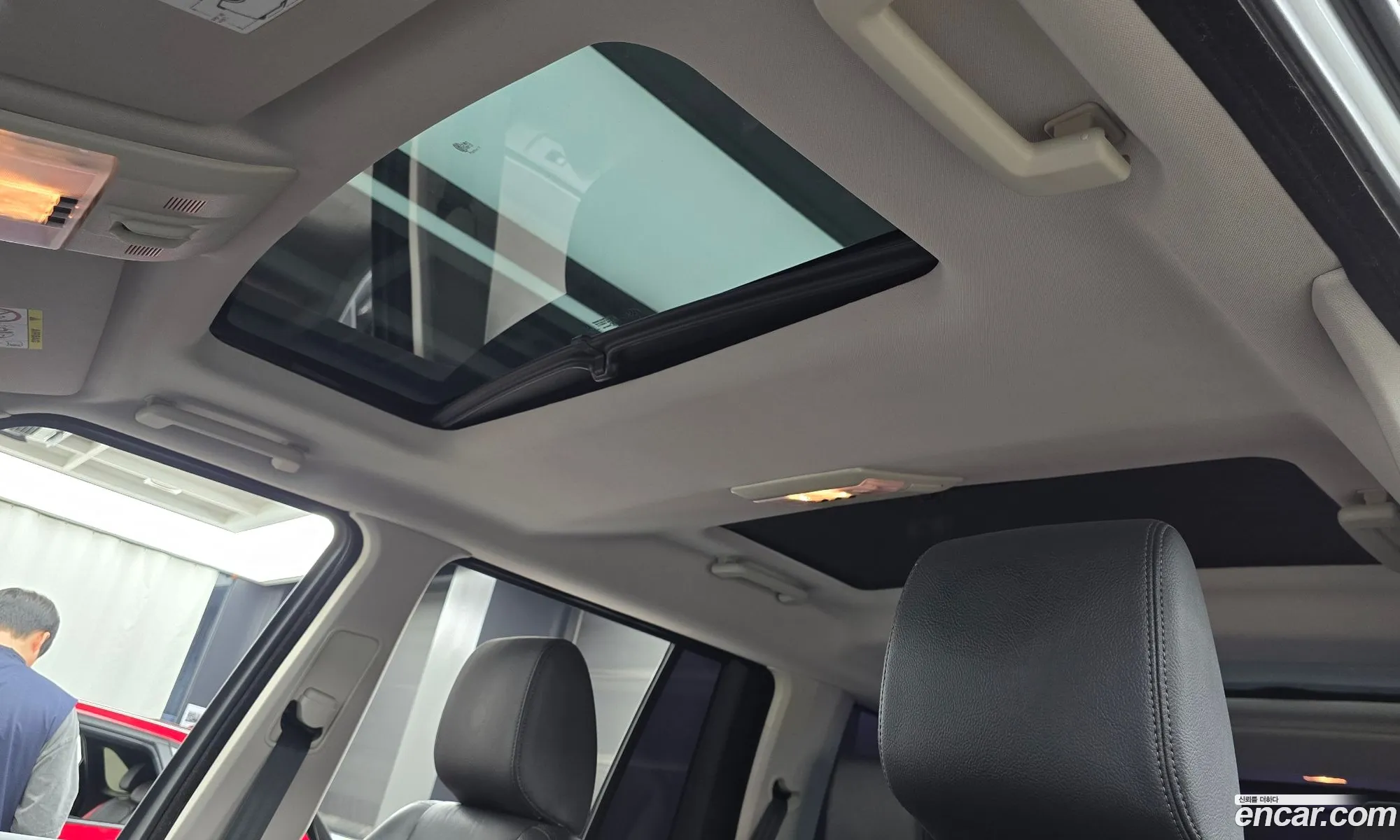 Land Rover Discovery 4 2015 SALLAAAG6GA779211 — 14