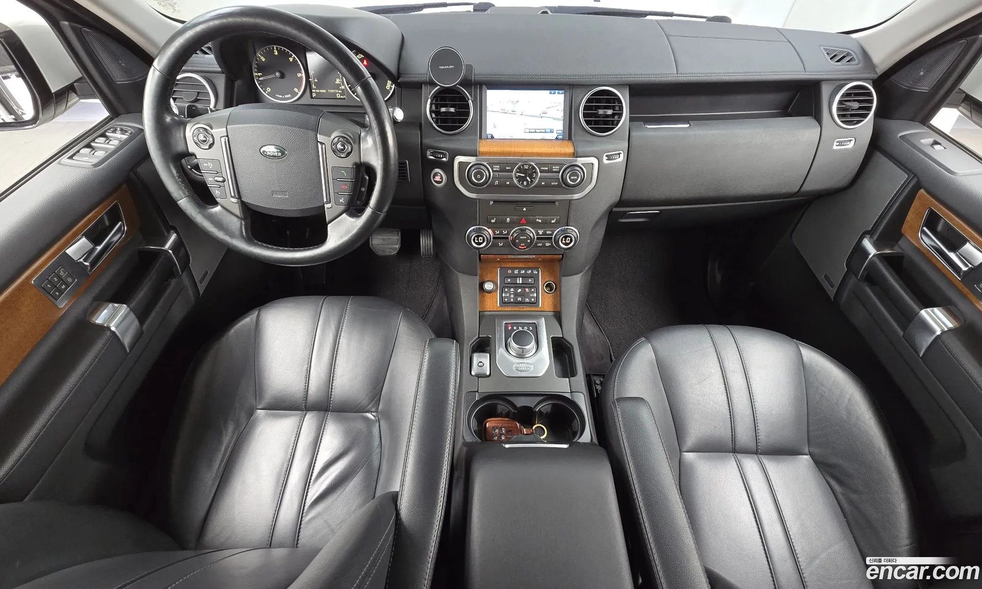 Land Rover Discovery 4 2015 SALLAAAG6GA779211 — 4