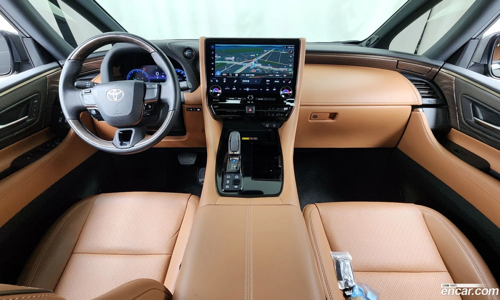 Toyota Alphard 2025 — 22