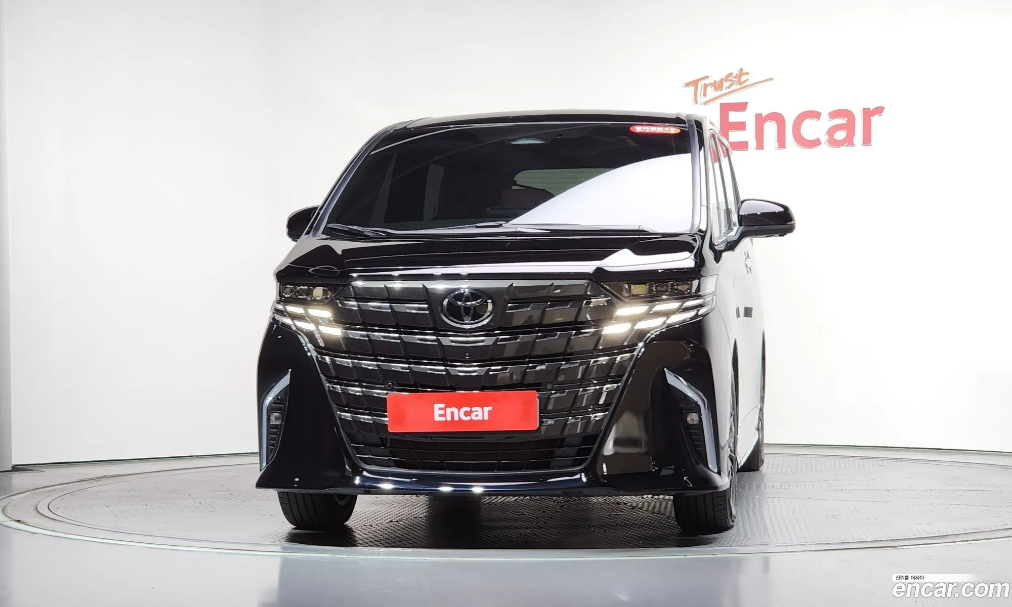 Toyota Alphard 2025 — 16