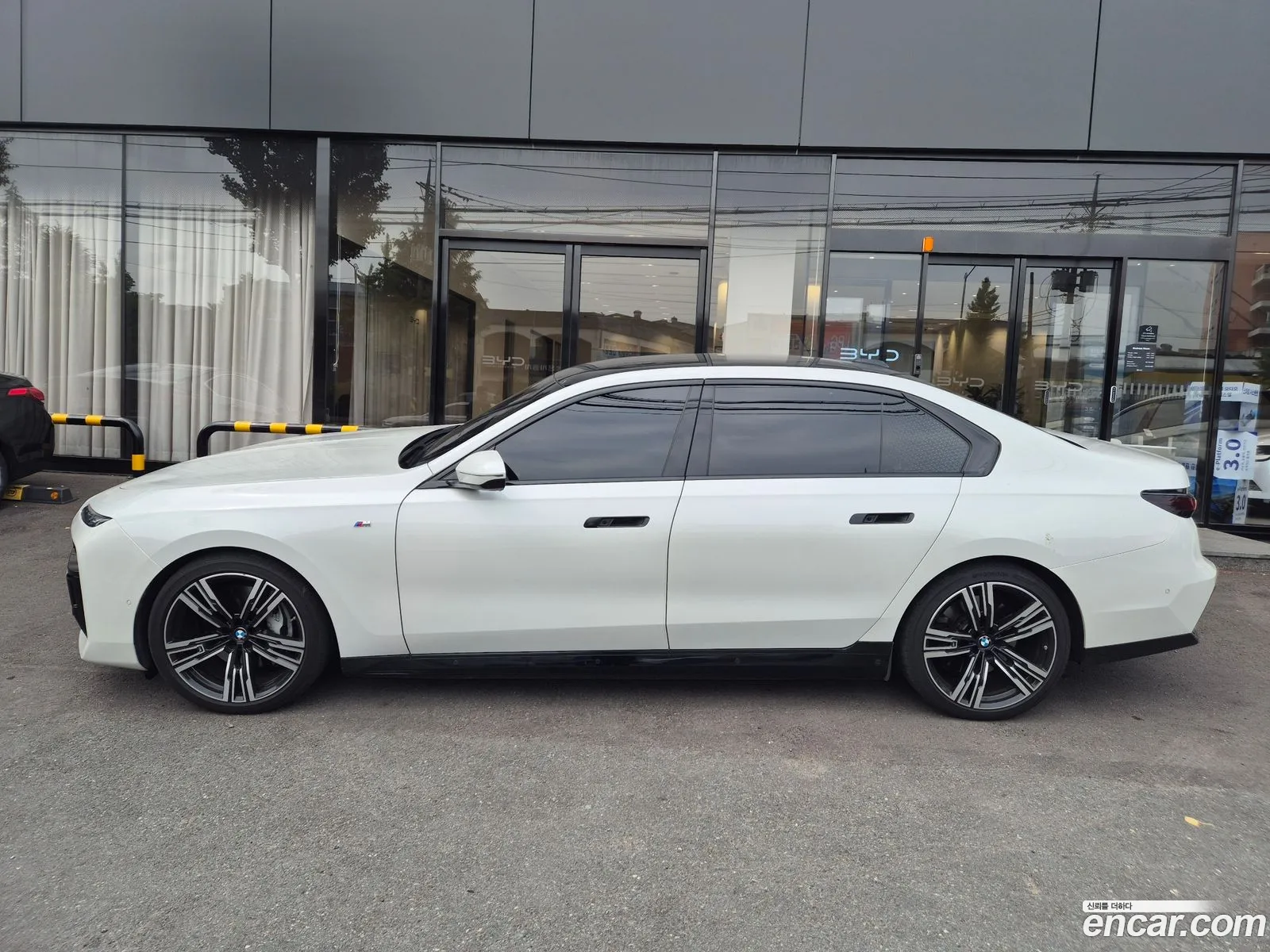 BMW i7 2024 — 13