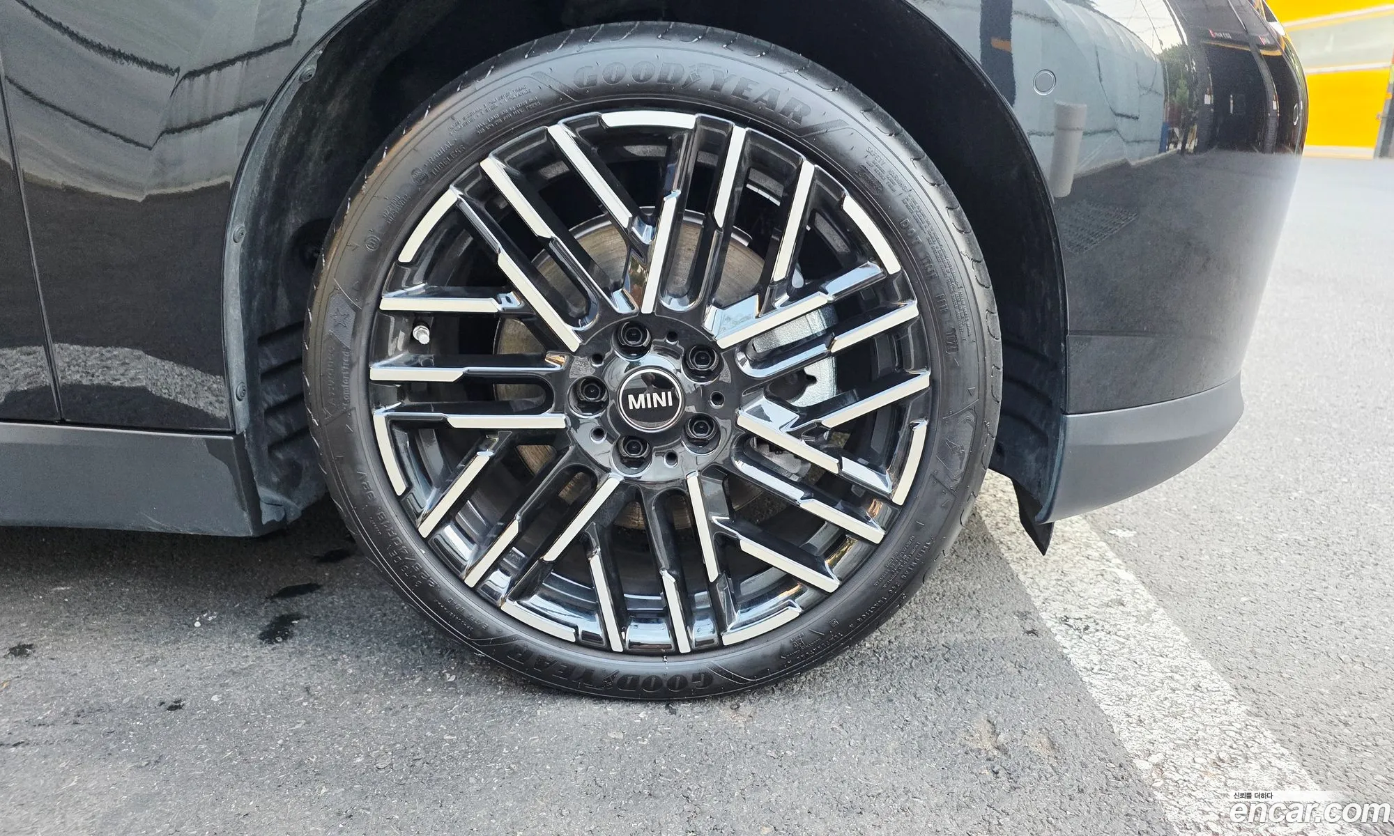 Mini Cooper Electric 2024 — 4