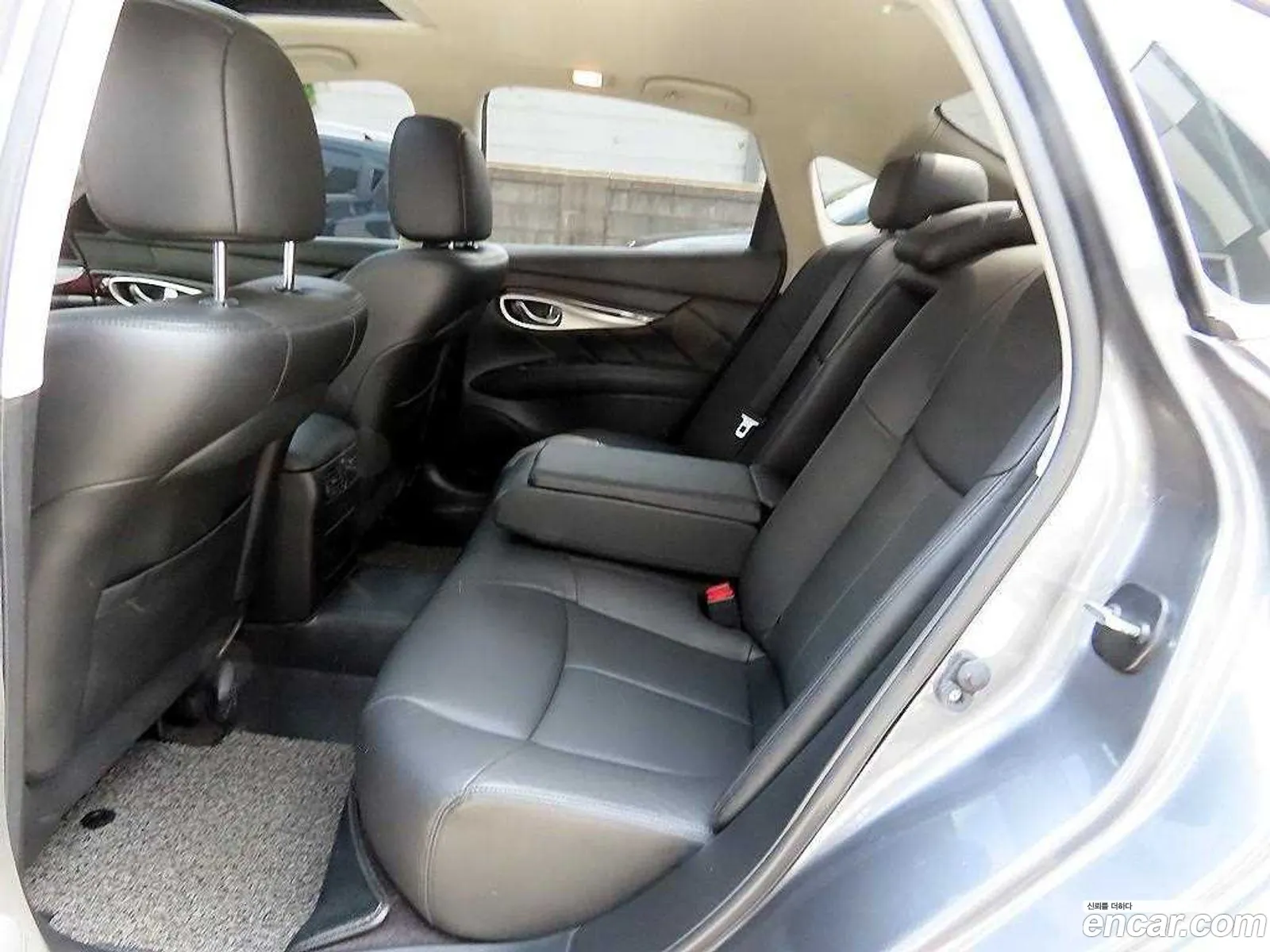 Infiniti Q70 2017 — 17