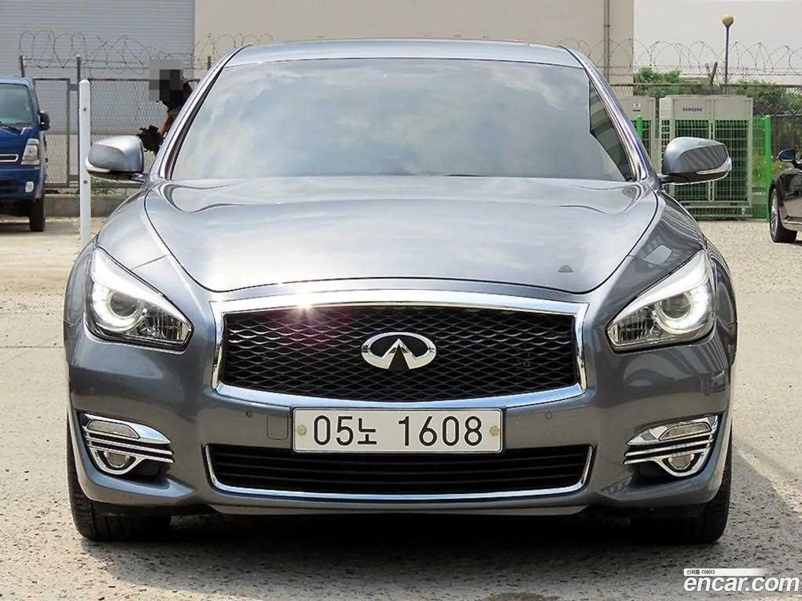 Infiniti Q70 2017 — 16