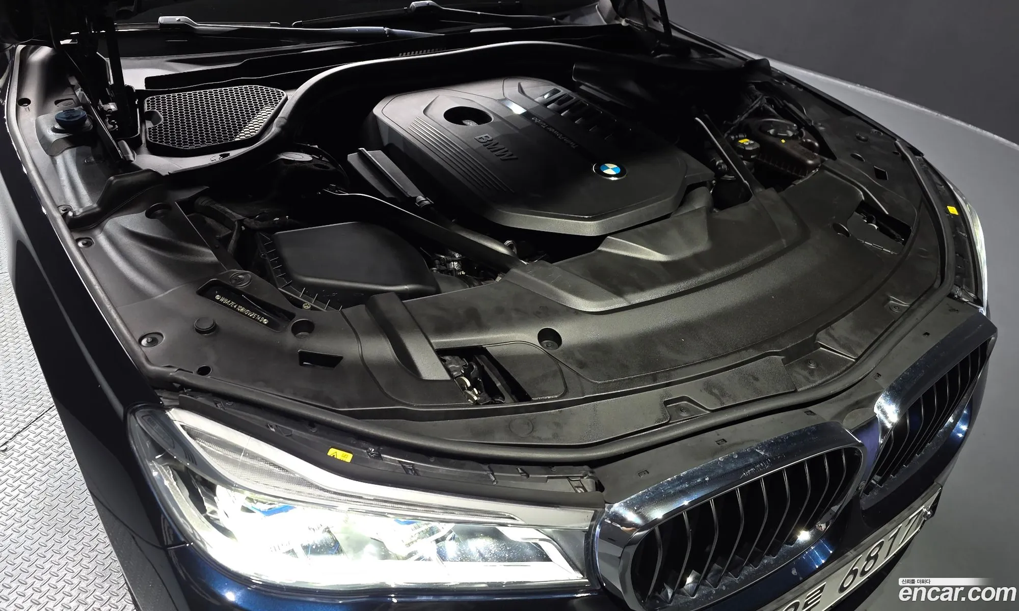 BMW 7 Series 2017 WBA7E4108HGV25149 — 13