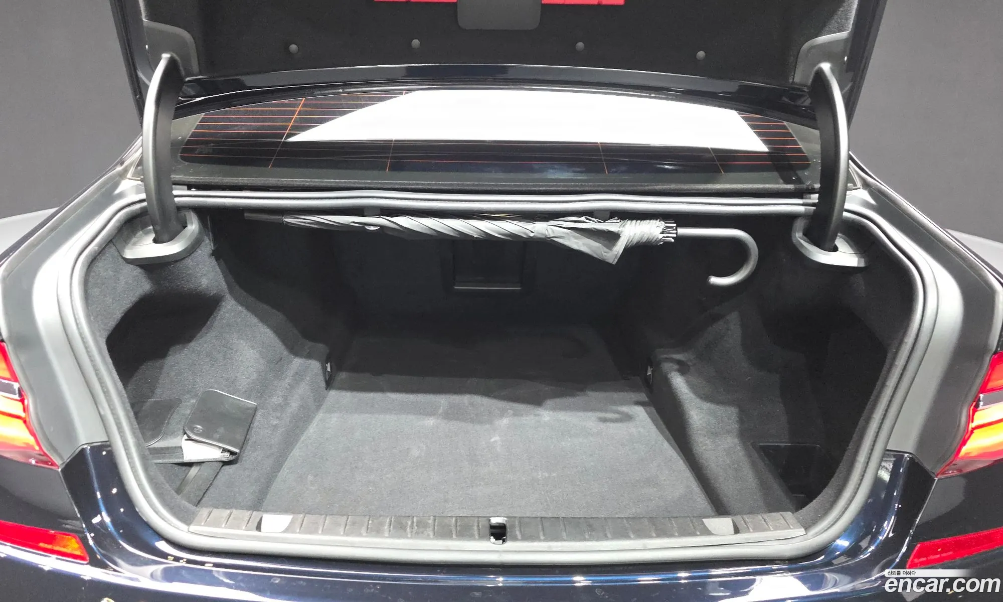 BMW 7 Series 2017 WBA7E4108HGV25149 — 8