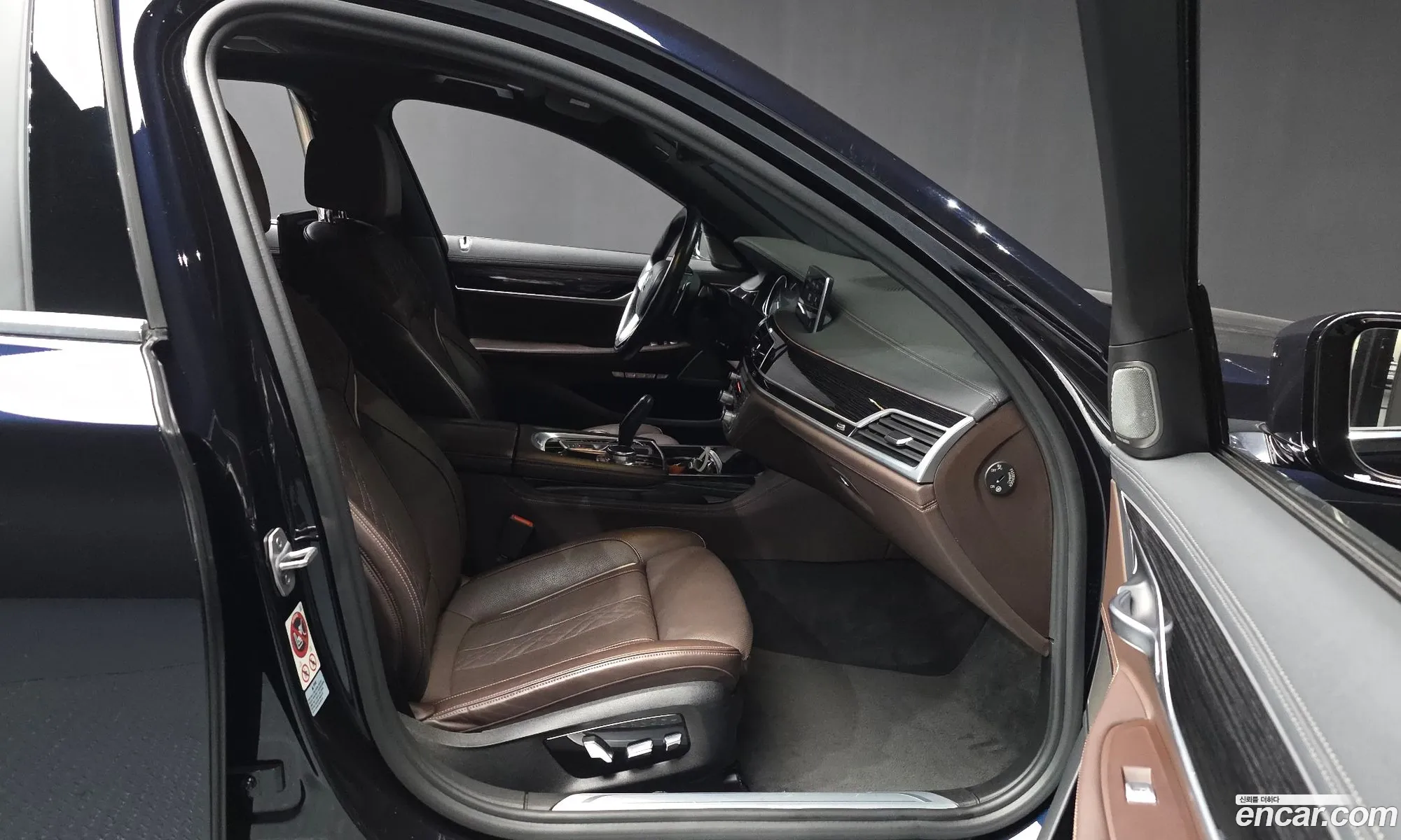 BMW 7 Series 2017 WBA7E4108HGV25149 — 17