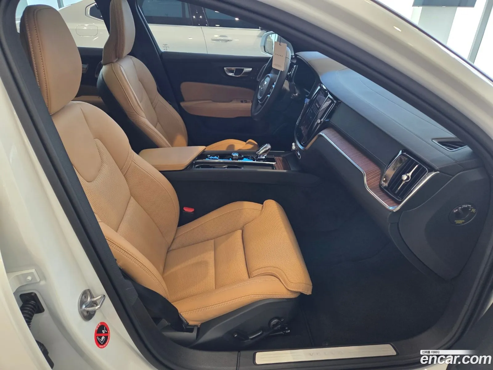 Volvo V60 Cross Country 2026 — 8