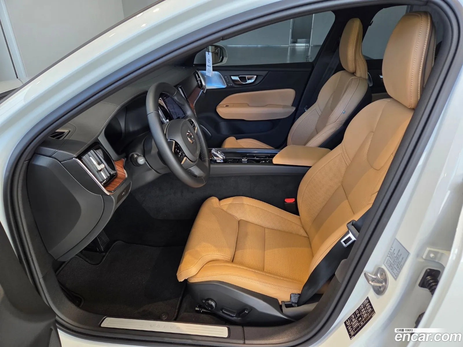 Volvo V60 Cross Country 2026 — 10