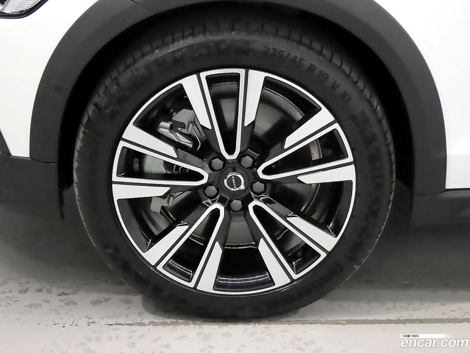 Volvo V60 Cross Country 2026 — 16