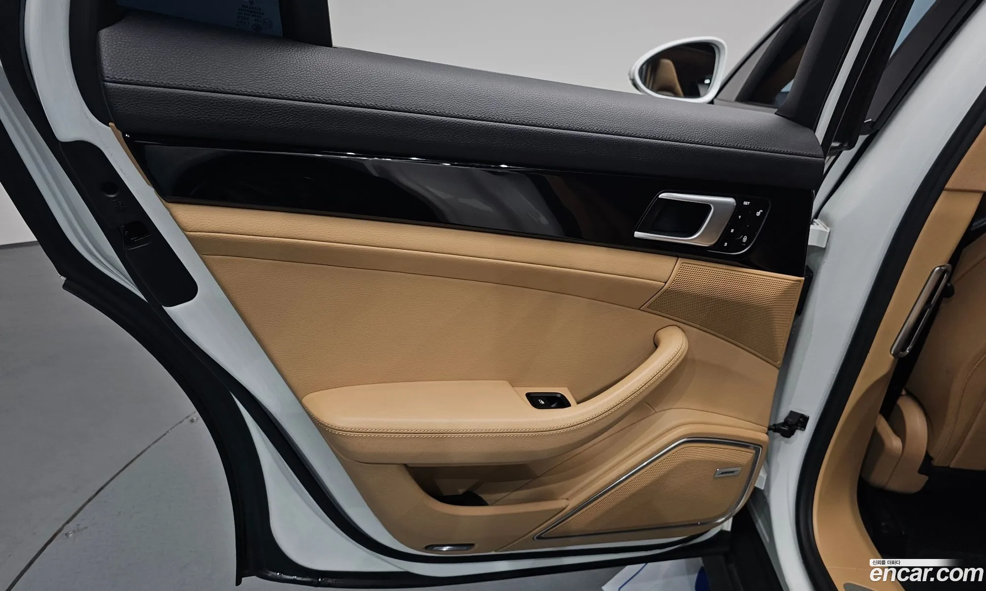 Porsche Panamera 2018 — 29