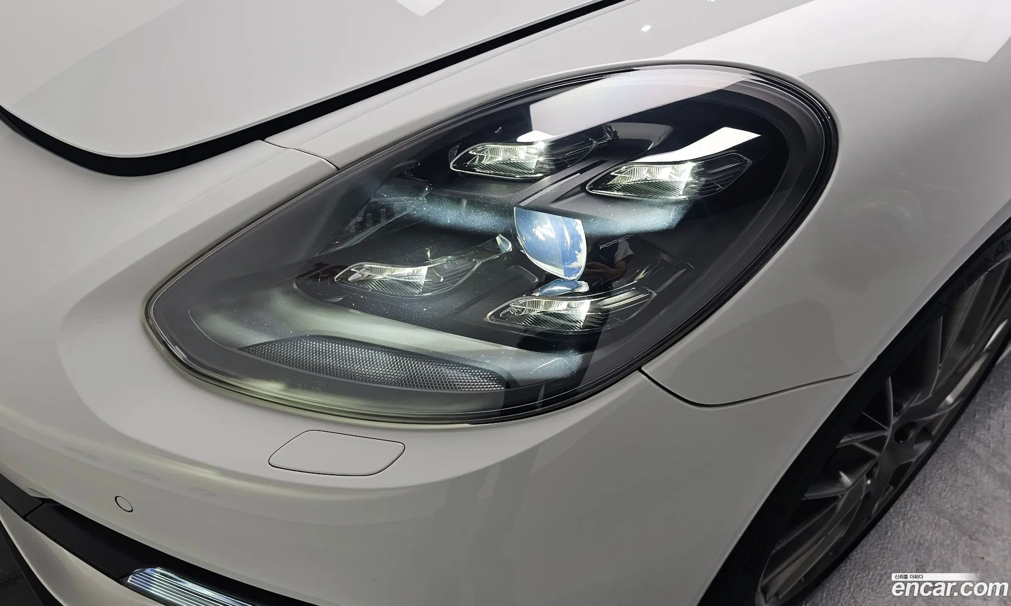 Porsche Panamera 2018 — 13