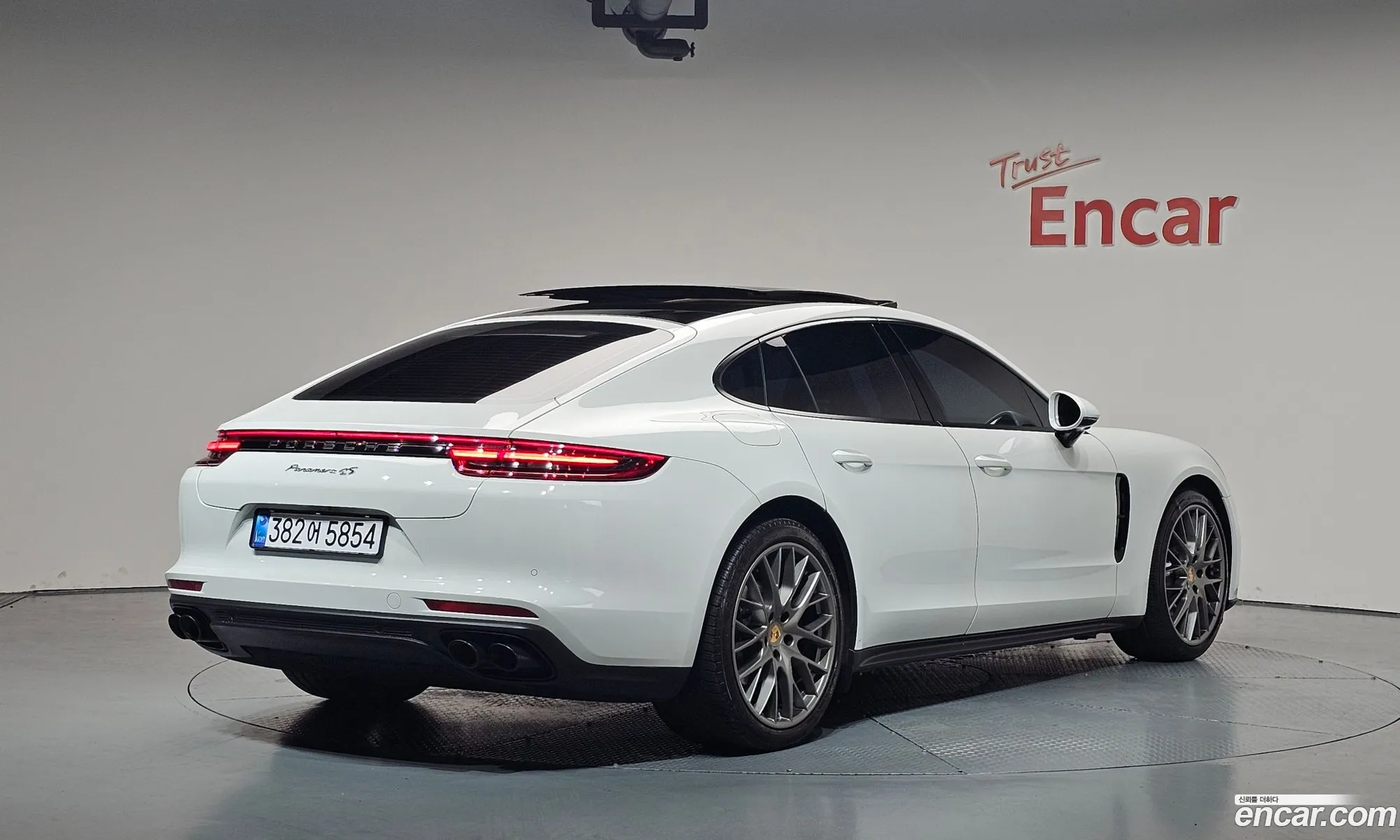 Porsche Panamera 2018 — 3