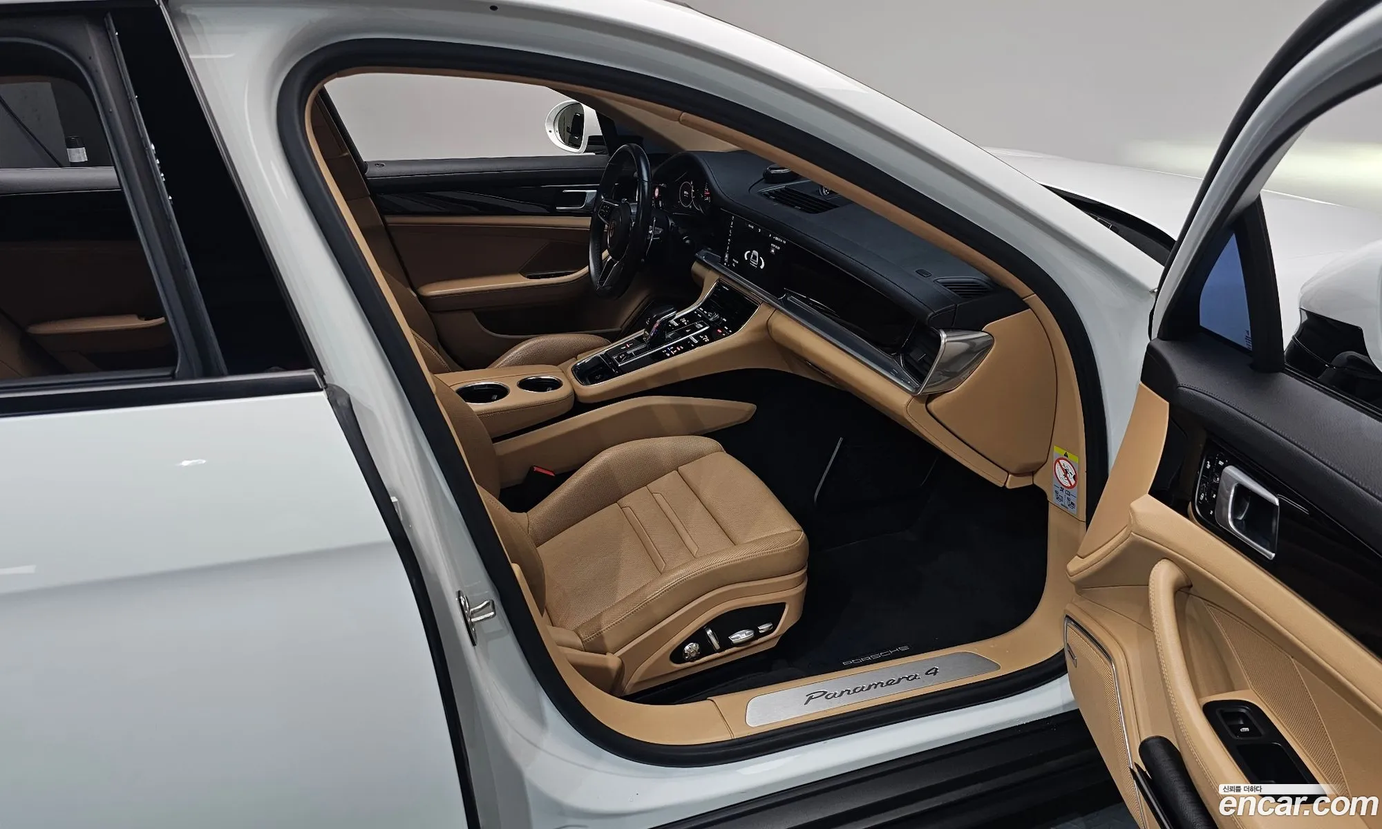 Porsche Panamera 2018 — 14