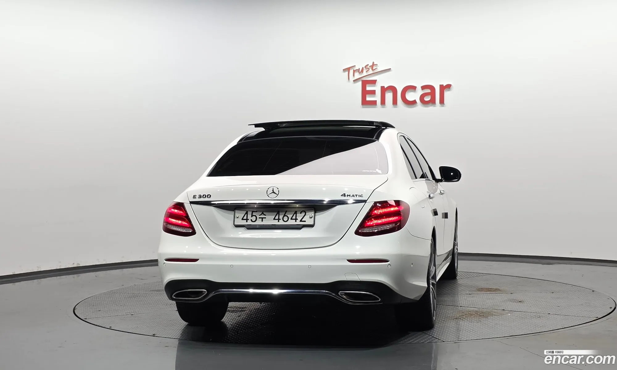 Mercedes-Benz E-Class W213 2017 — 16