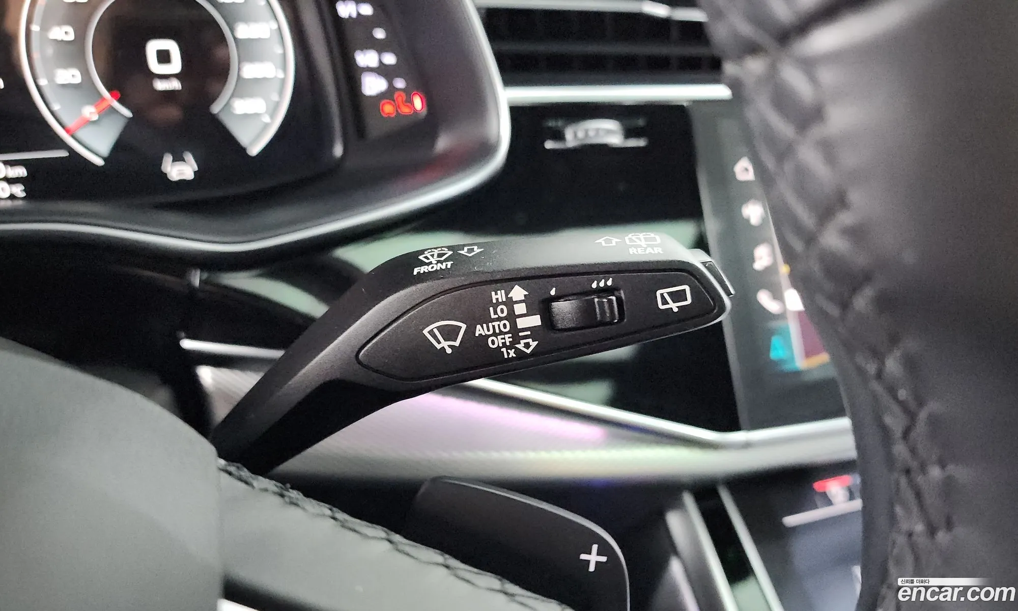 Audi Q8 2021 — 34