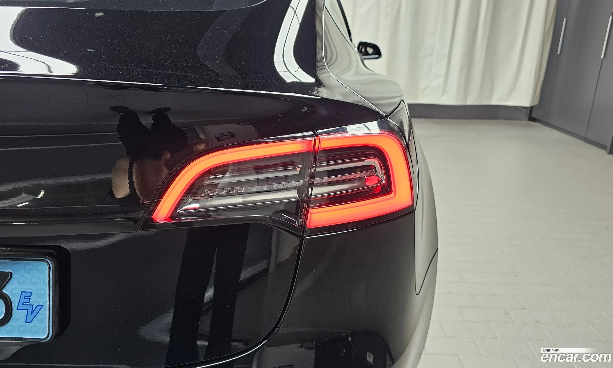 Tesla Model 3 2019 5YJ3E1EAXLF584595 — 18