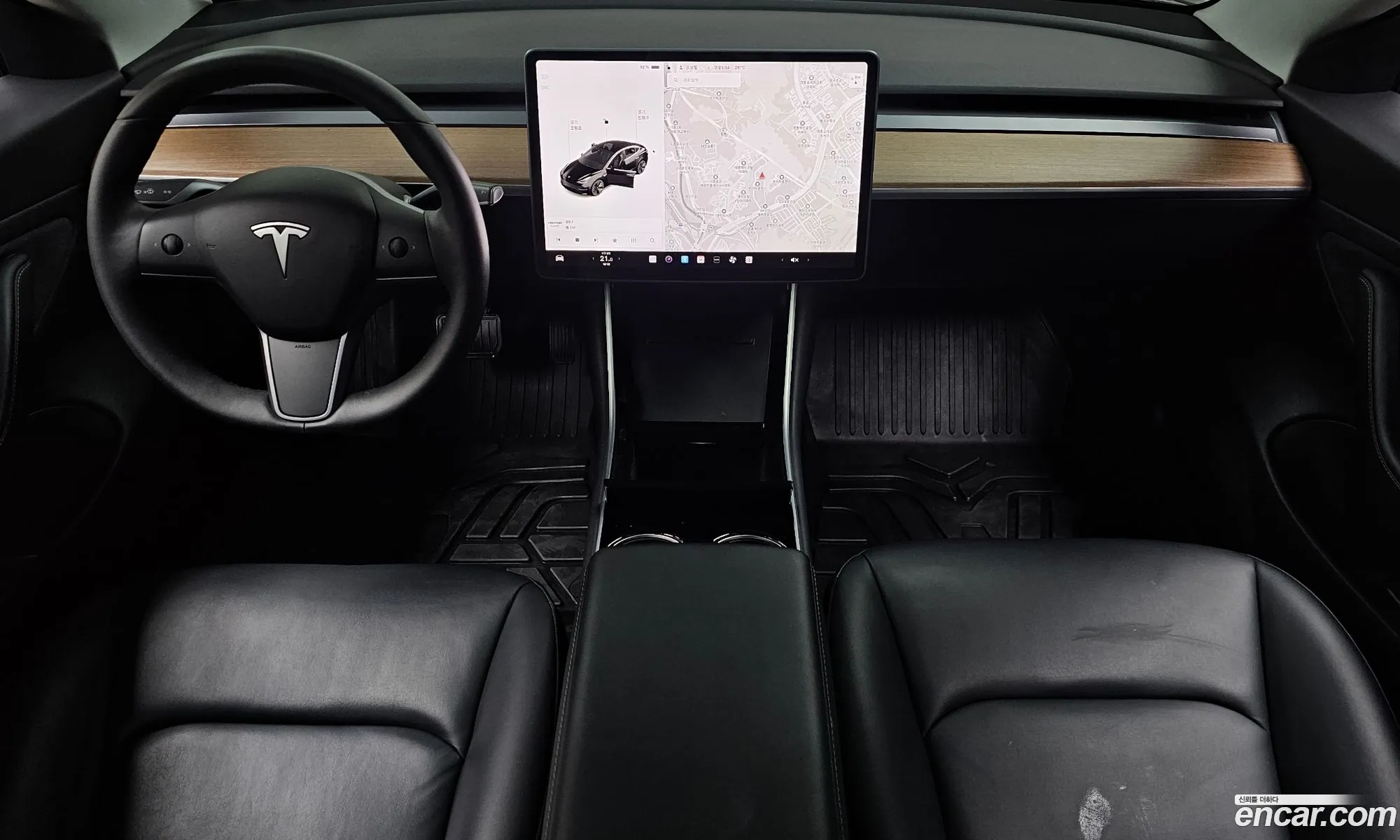 Tesla Model 3 2019 5YJ3E1EAXLF584595 — 5
