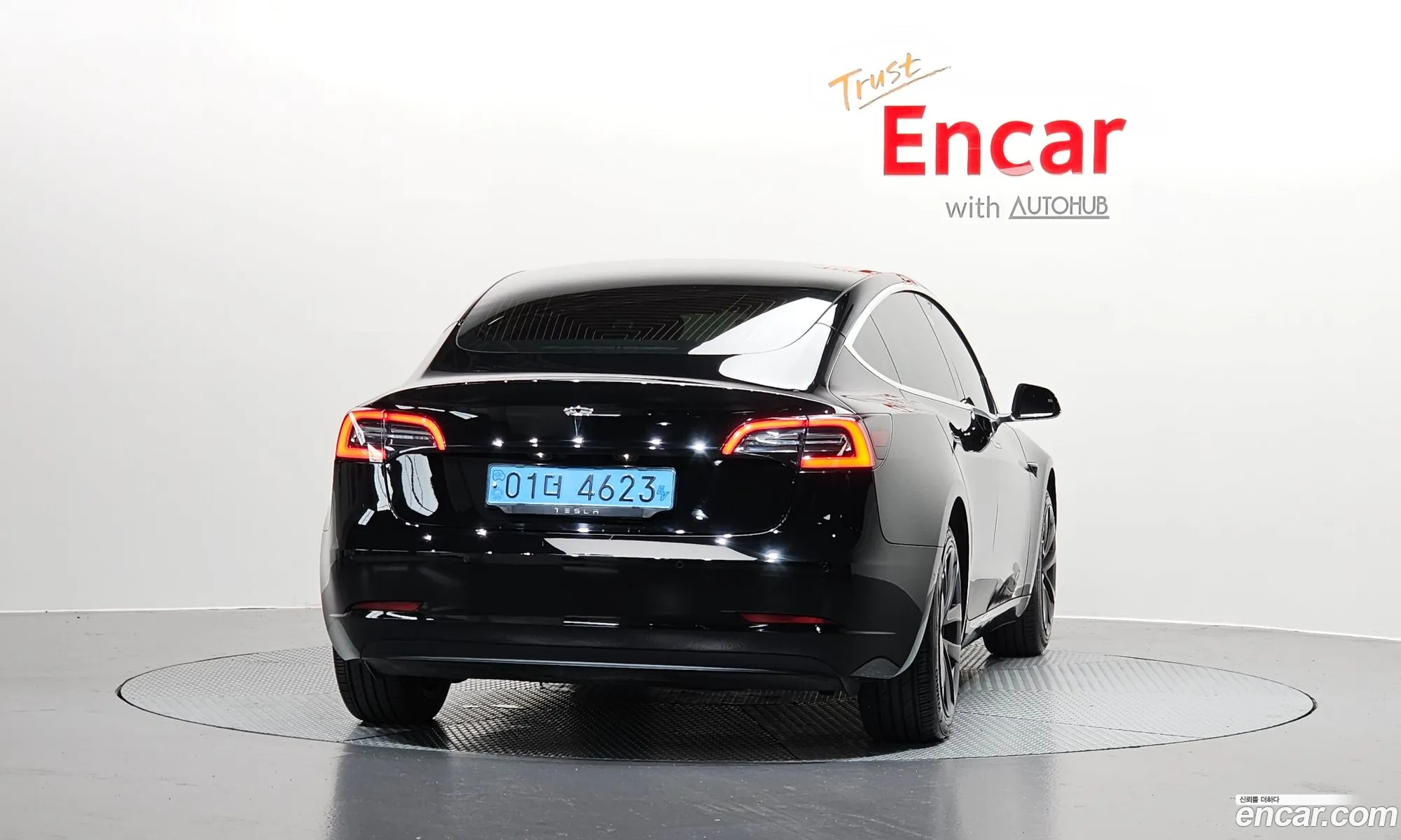 Tesla Model 3 2019 5YJ3E1EAXLF584595 — 14