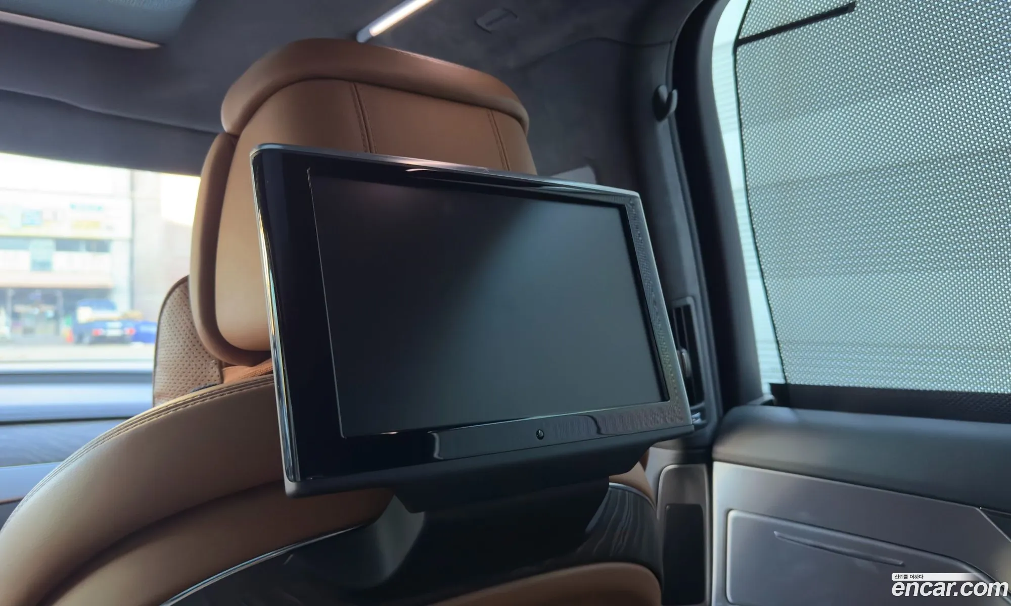 Audi A8 2015 — 19