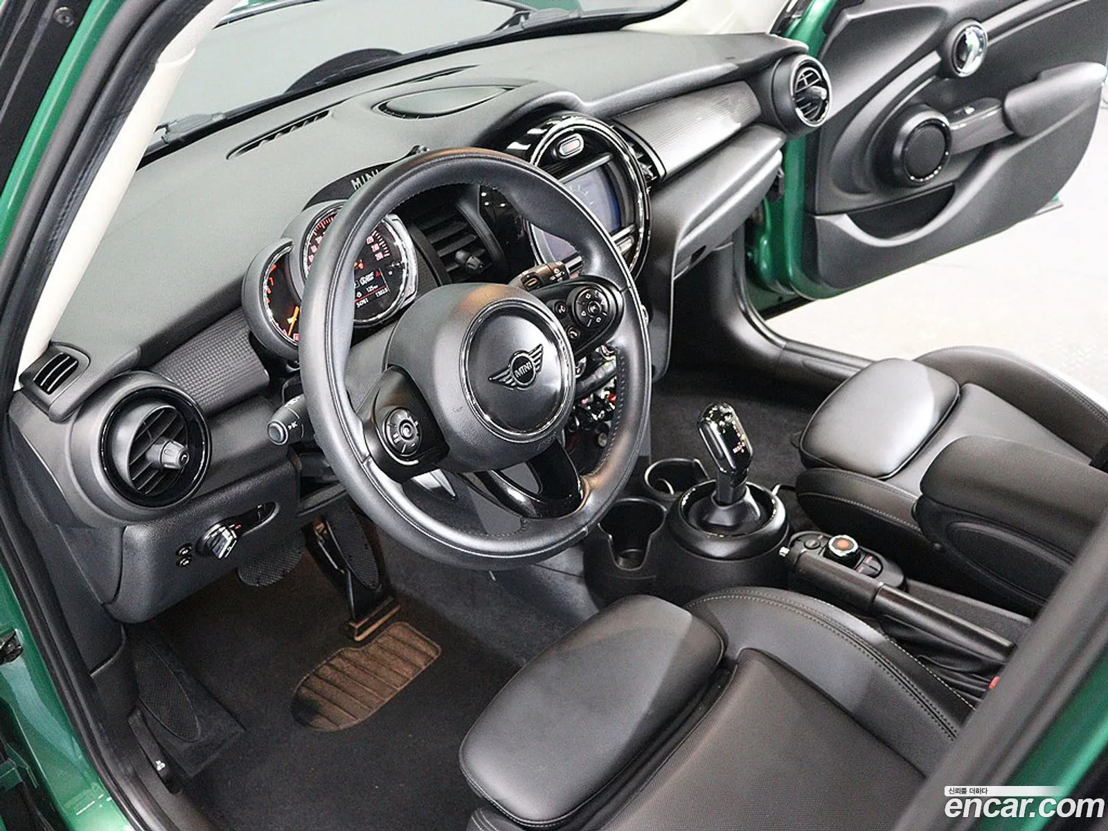 Mini Cooper 2020 — 5