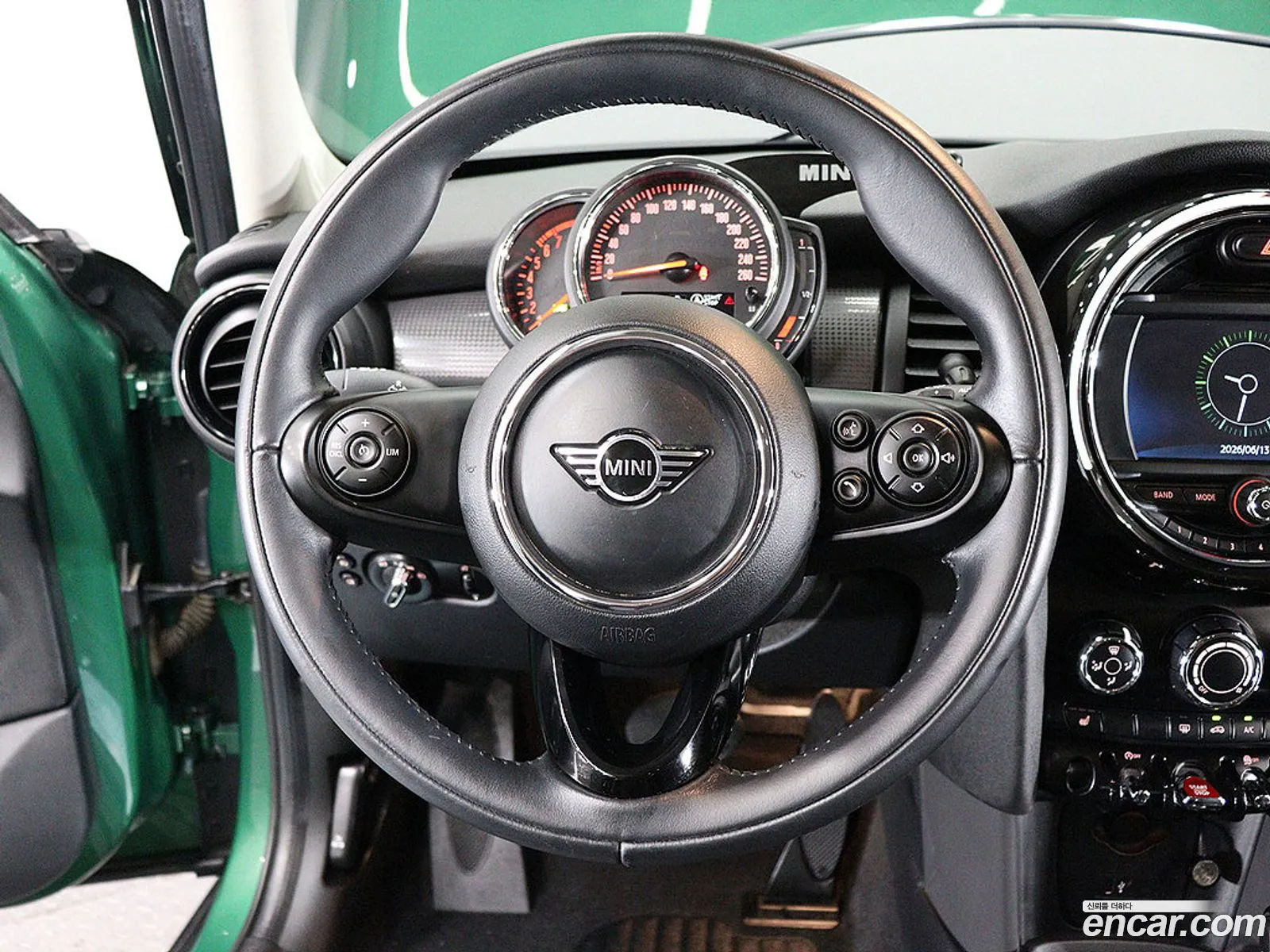 Mini Cooper 2020 — 11