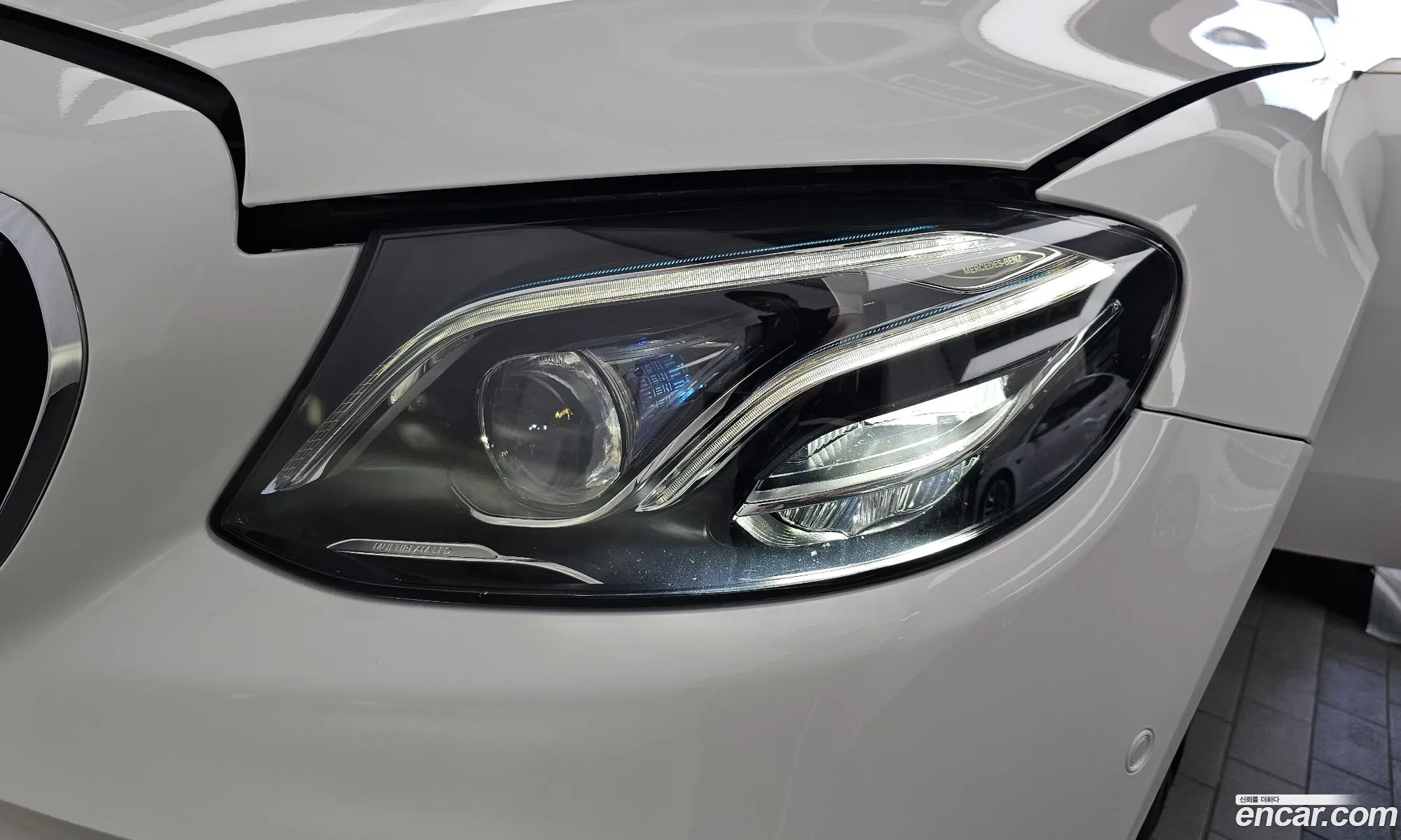 Mercedes-Benz E-Class W213 2018 WDD1K1EB8JF029278 — 26