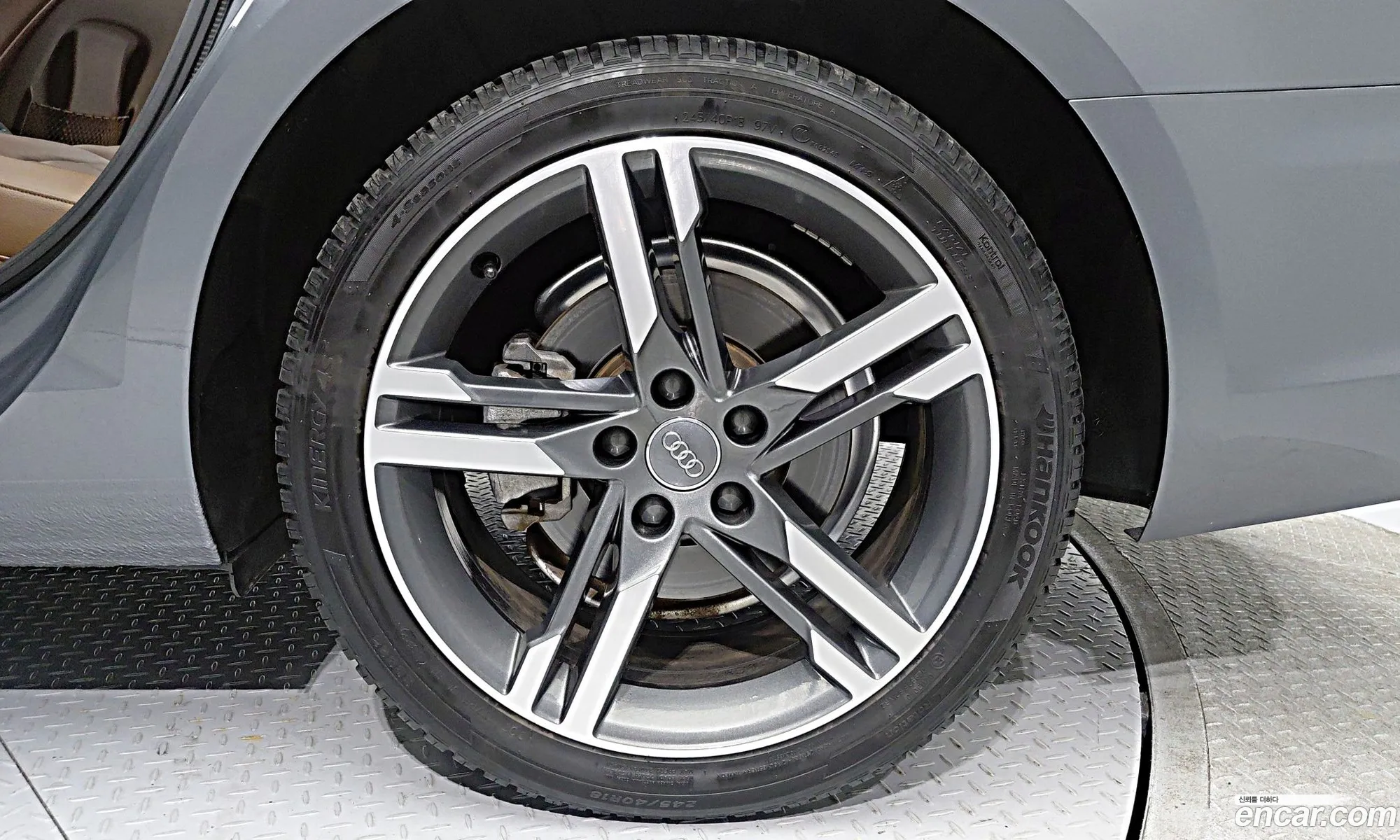 Audi A4 2019 — 15