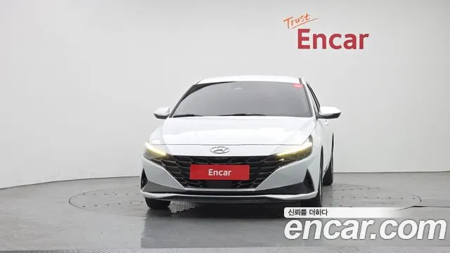 Hyundai Elantra 2020 — 2