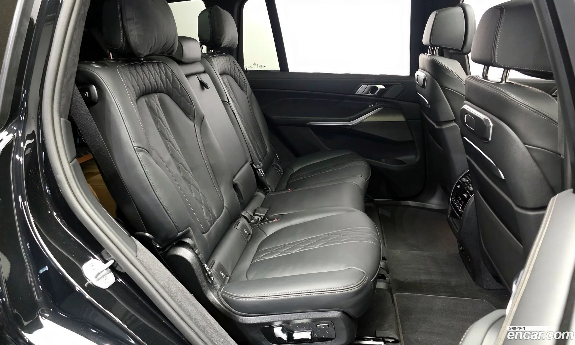 BMW X7 2025 WBA21EM04S9089967 — 2
