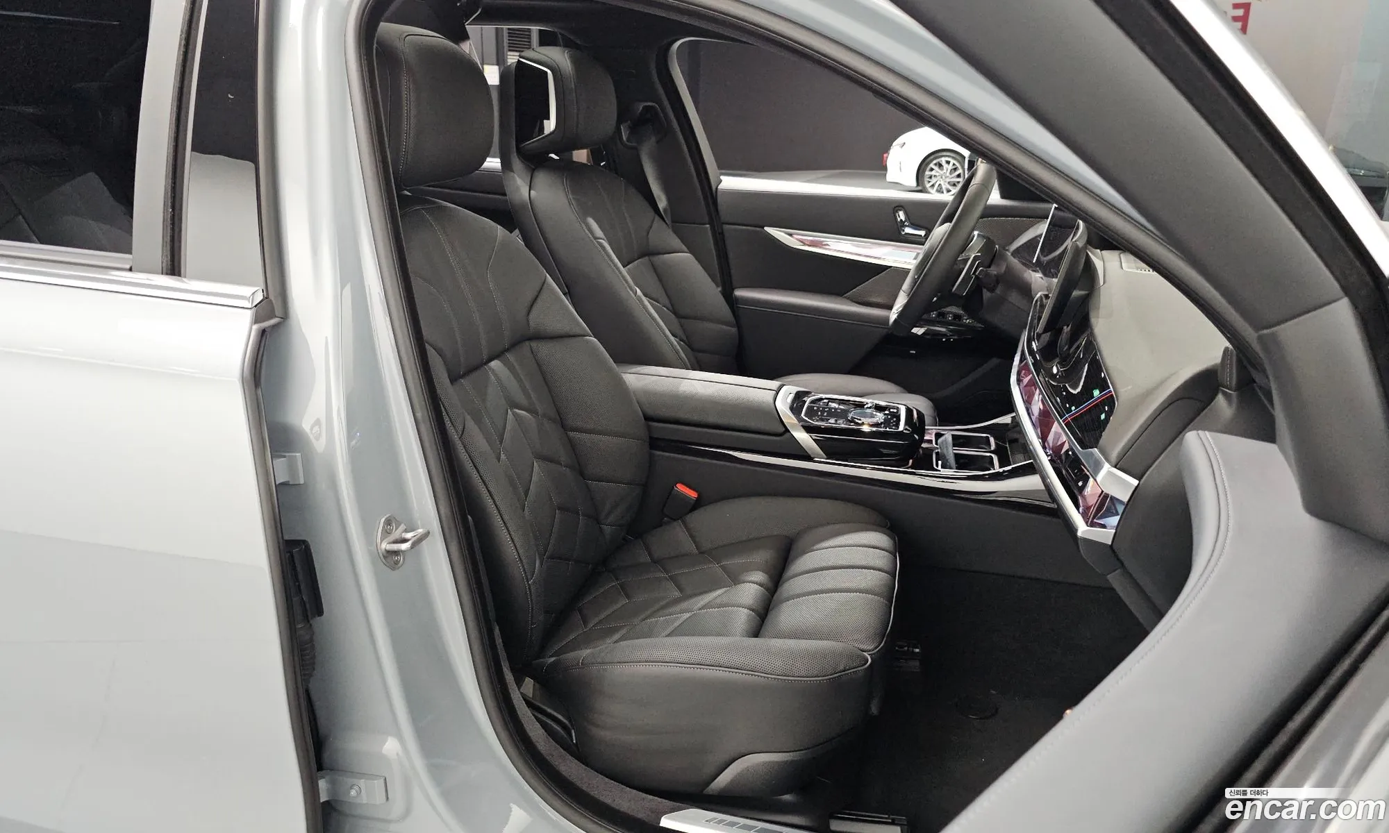 BMW 7 Series 2025 — 34