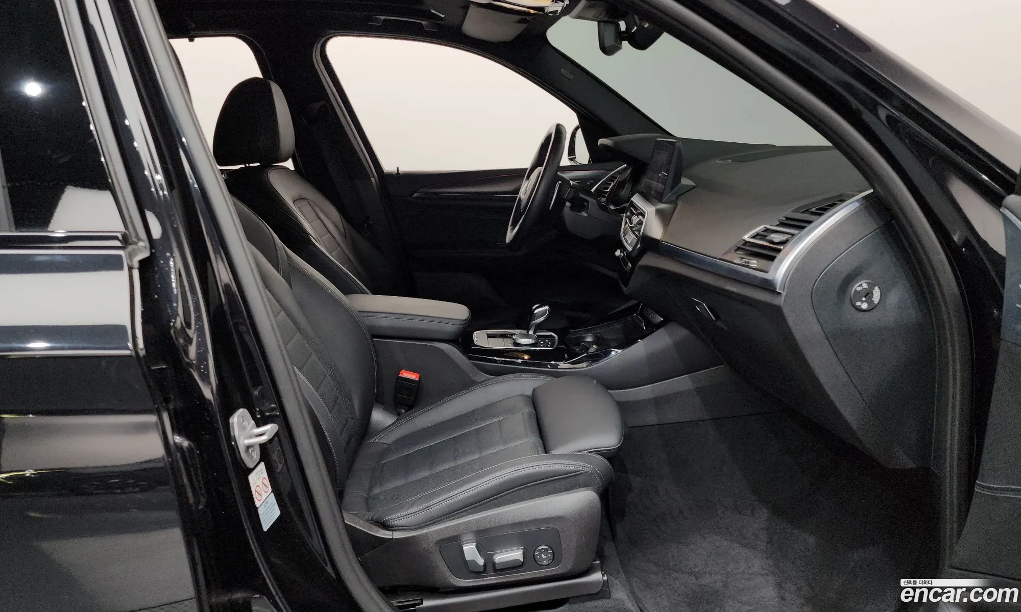 BMW X3 2023 WBA31DP06P9S05056 — 8