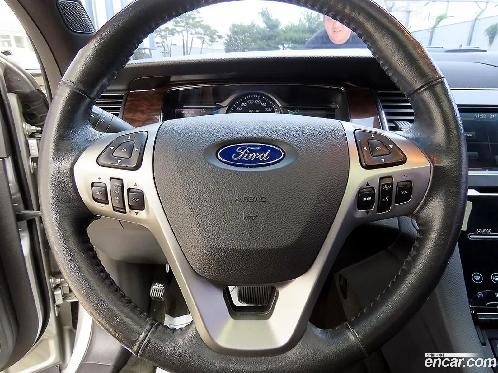 Ford Taurus 2015 — 13
