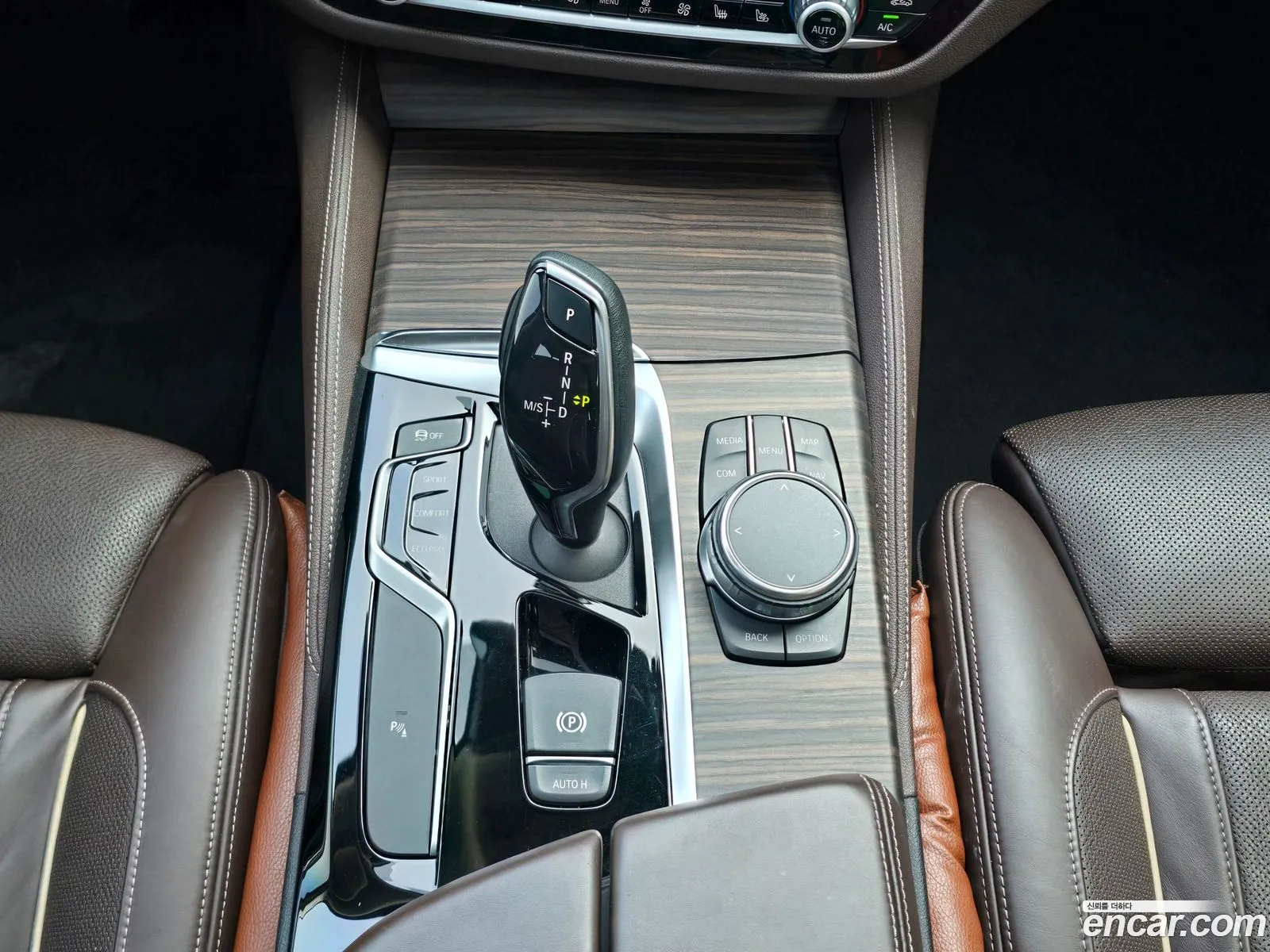 BMW 5 Series 2019 — 16
