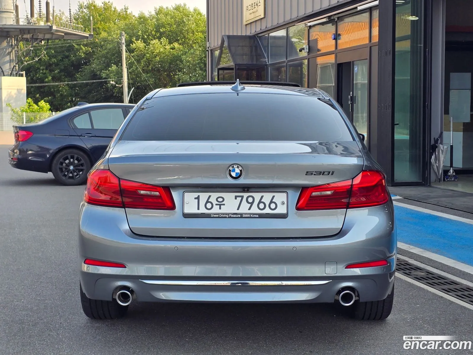 BMW 5 Series 2019 — 12