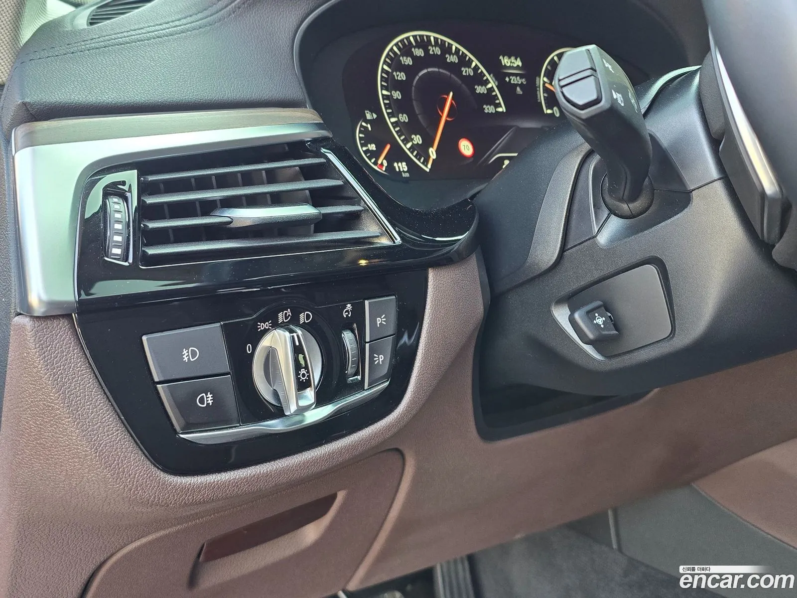 BMW 5 Series 2019 — 8