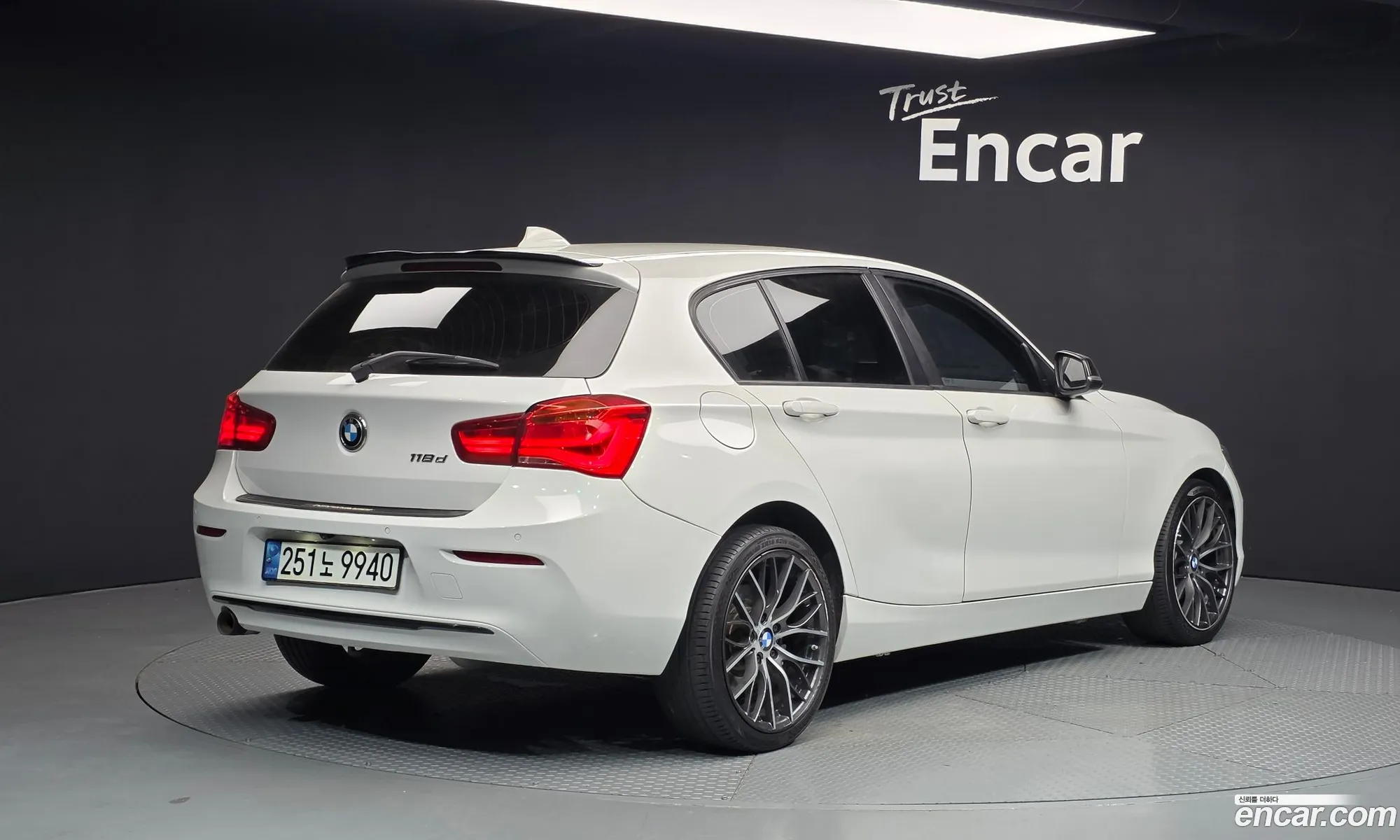 BMW 1 Series 2016 WBA1S5101G5D22945 — 19