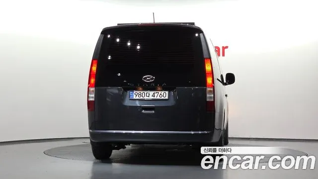 Hyundai Staria 2021 — 3