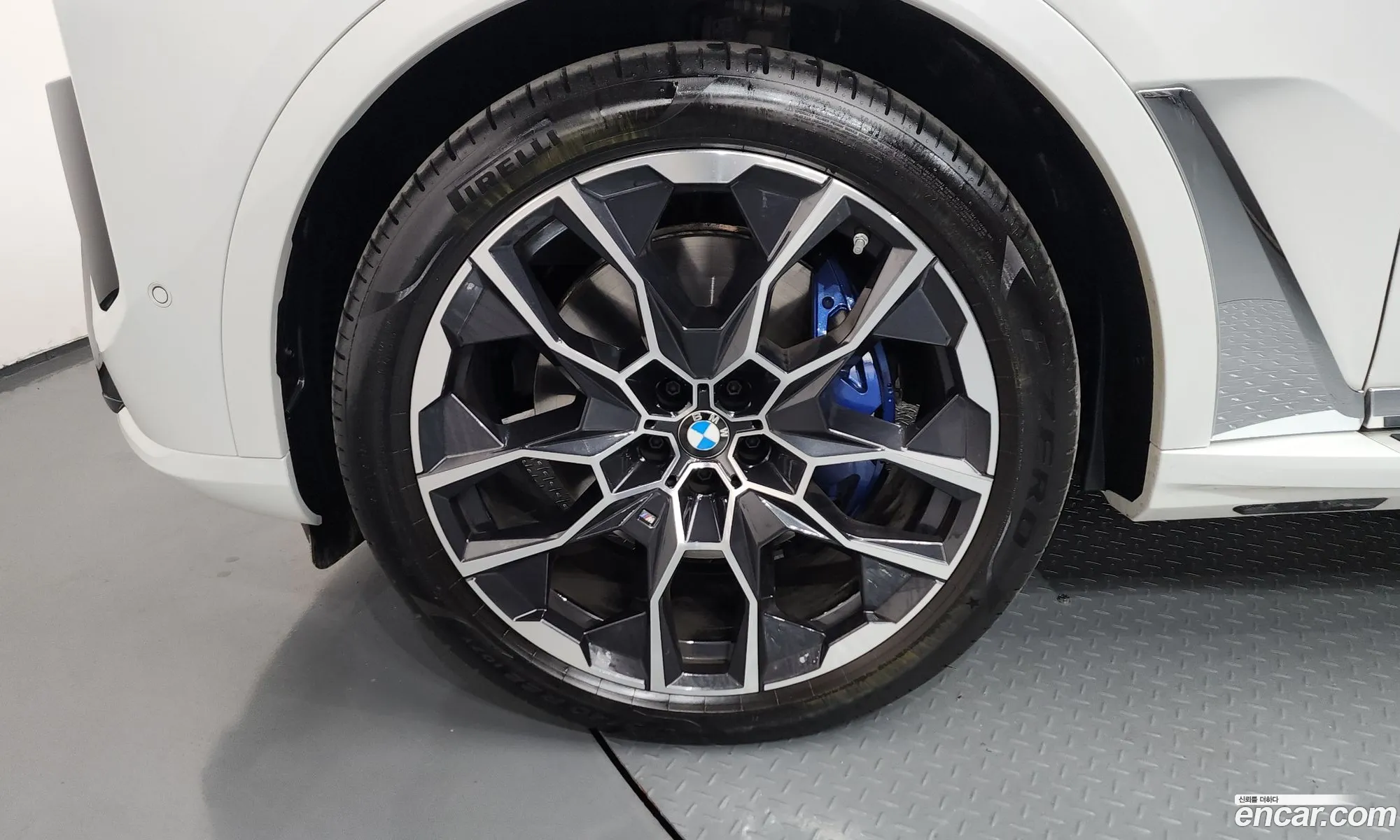 BMW X7 2025 WBA21EM09S9038710 — 2