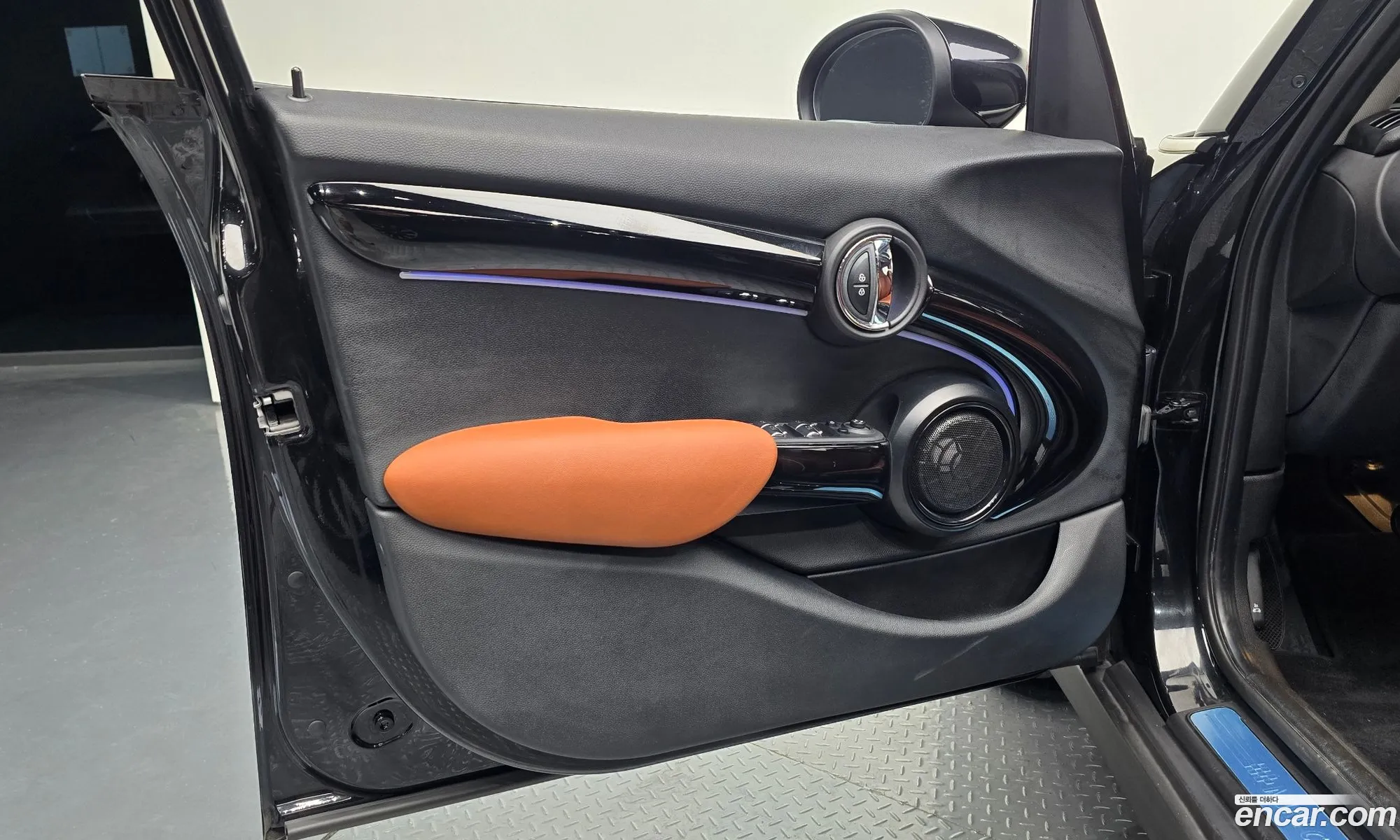 Mini Cooper S 2022 WMW61DK03P2T41061 — 19