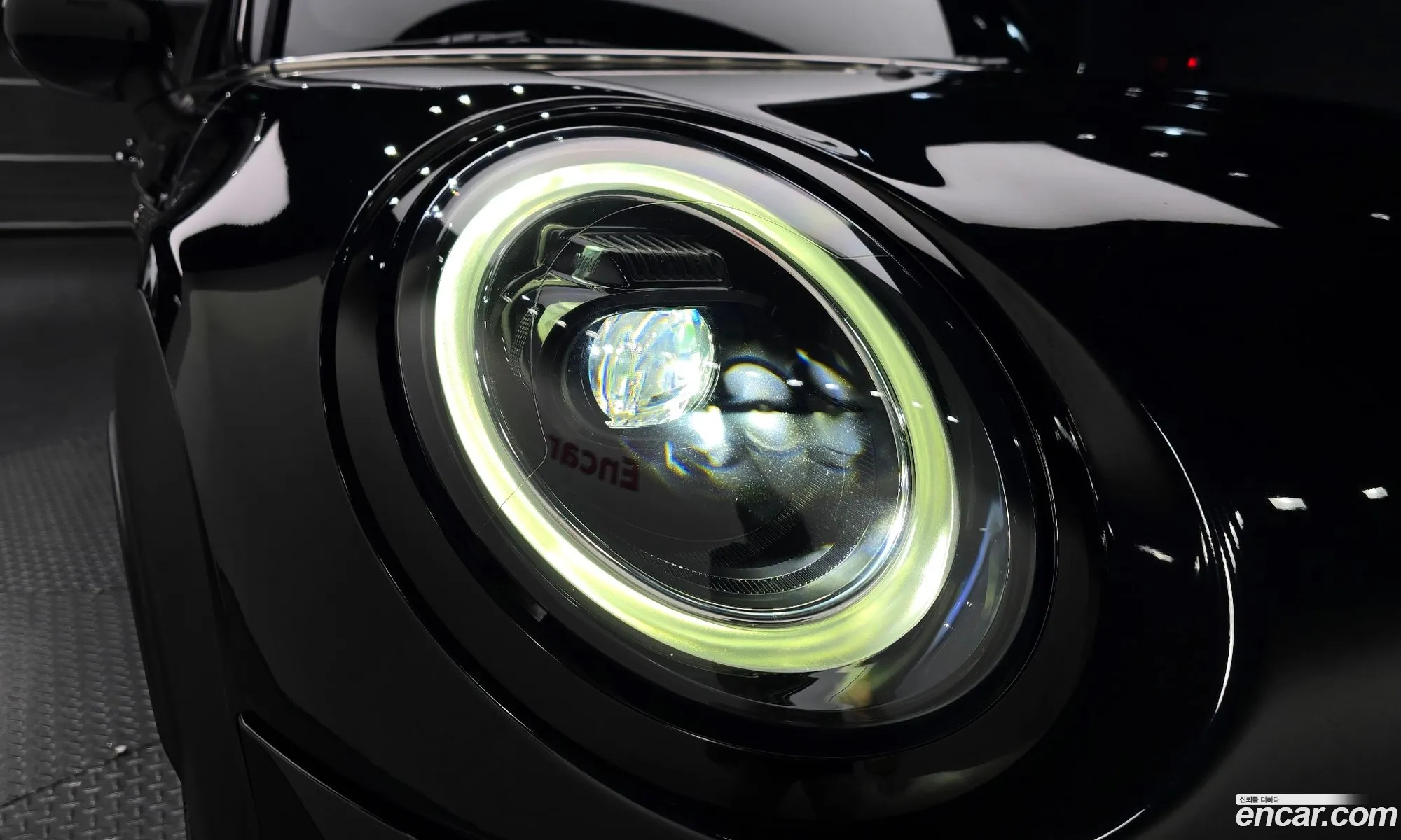 Mini Cooper S 2022 WMW61DK03P2T41061 — 24