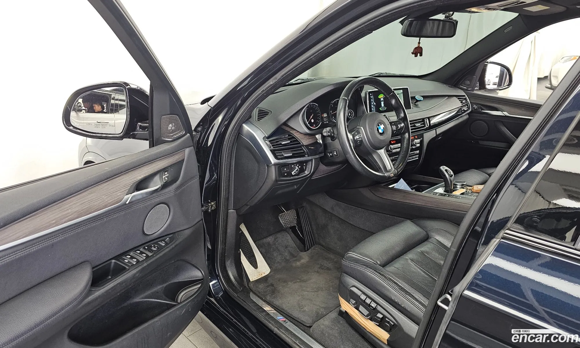 BMW X5 2017 WBAKS6103H0N65663 — 17