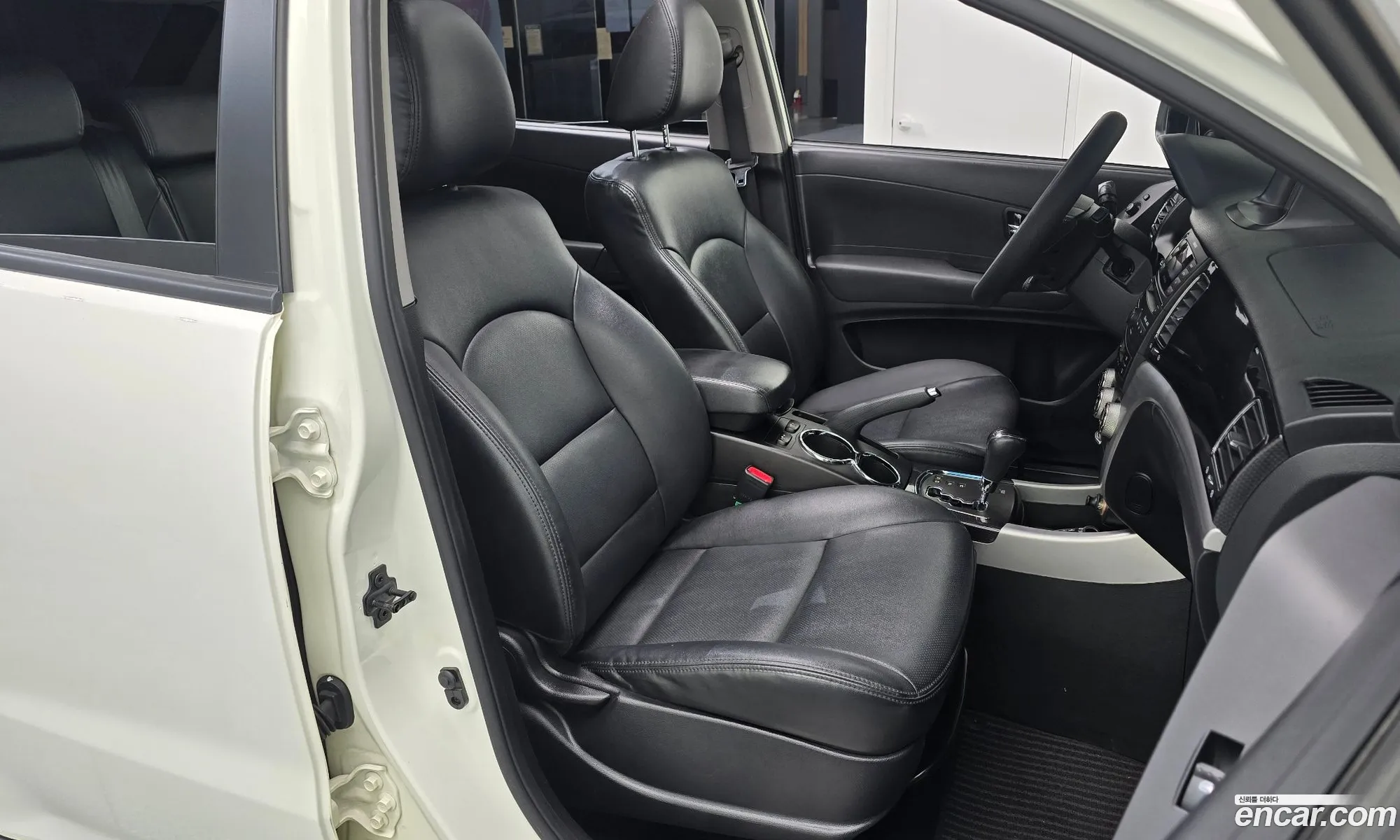 KG Mobility (SsangYong) Korando C 2012 — 3