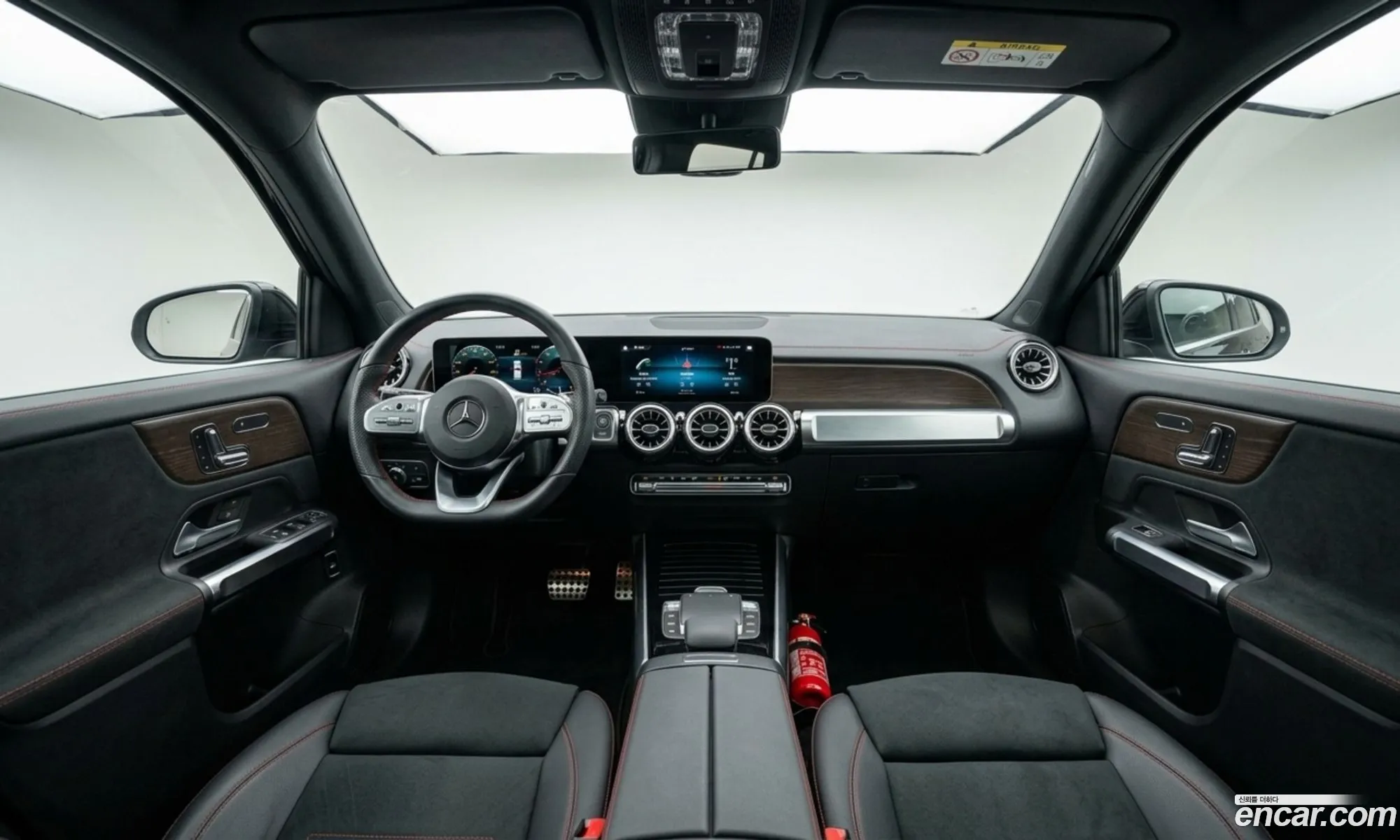 Mercedes-Benz EQB X243 2024 — 12